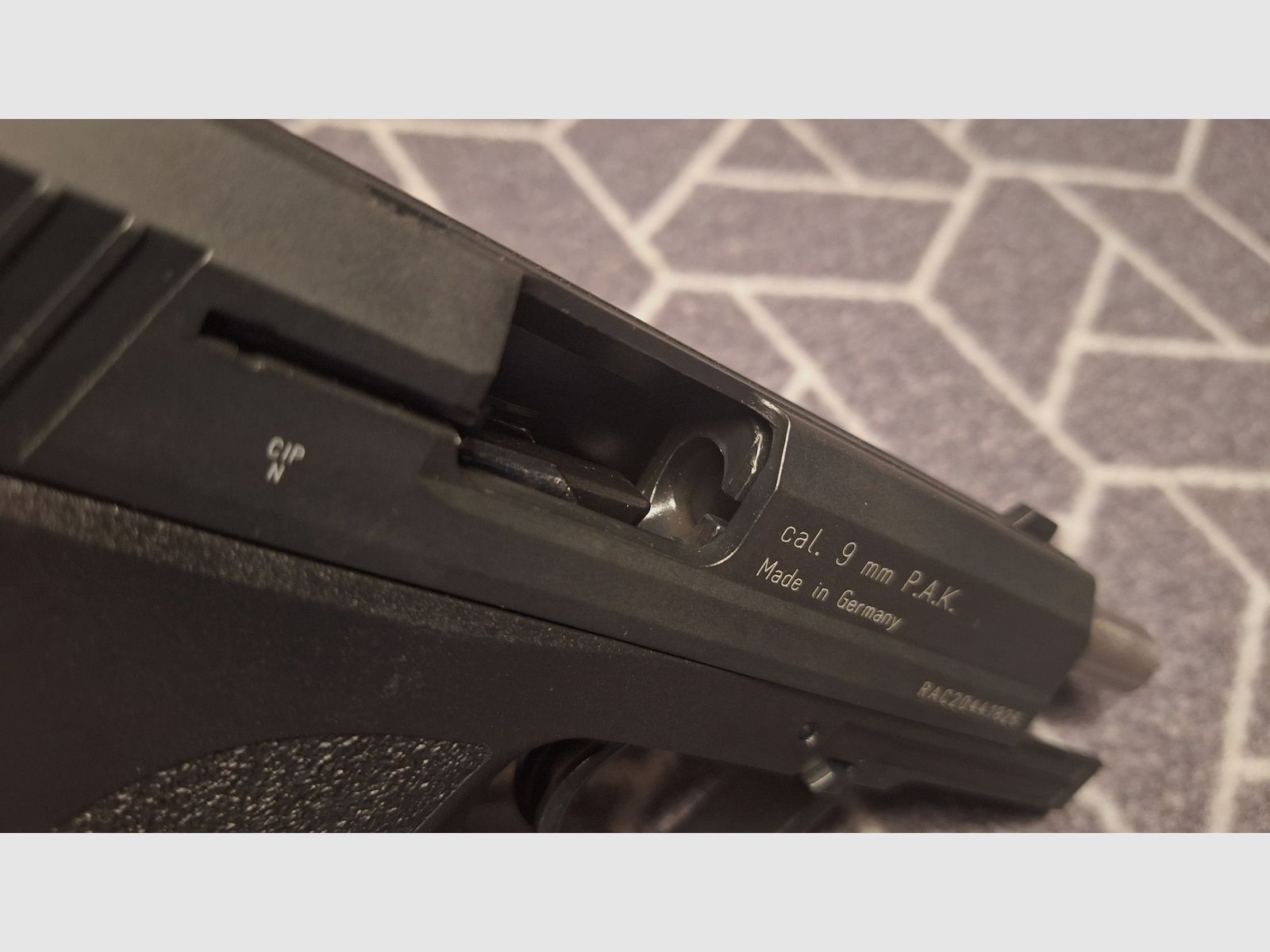 Röhm RG 96 Schreckschuss Pistole brüniert