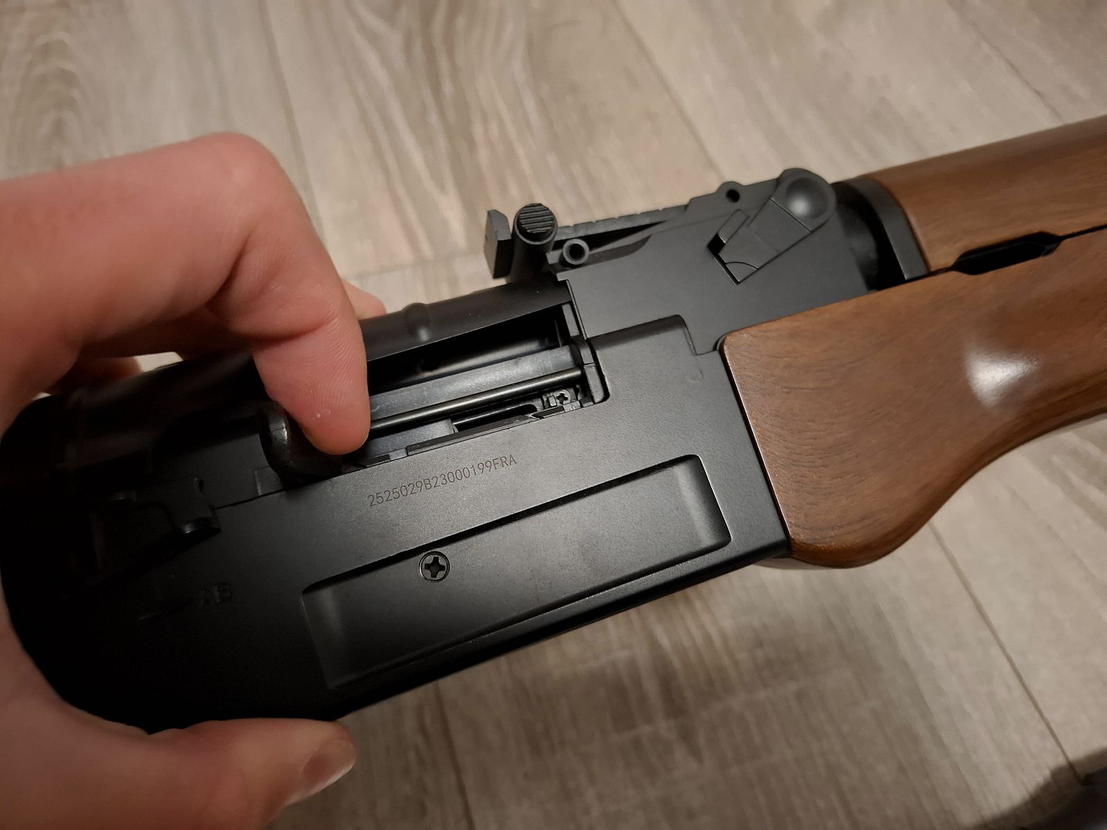 Well AK 74 M aeg <0,5 Joule+ Mauser C96 Federdruck , Bild 4 von 11