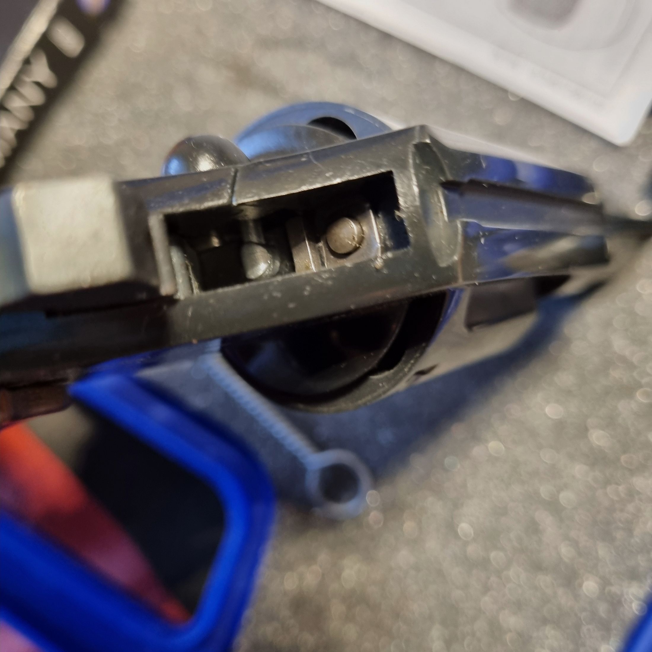 Colt Detective Special, oksydowany, PTB 603, 2 cale, drewniana rękojeść, plus 50 nabojów