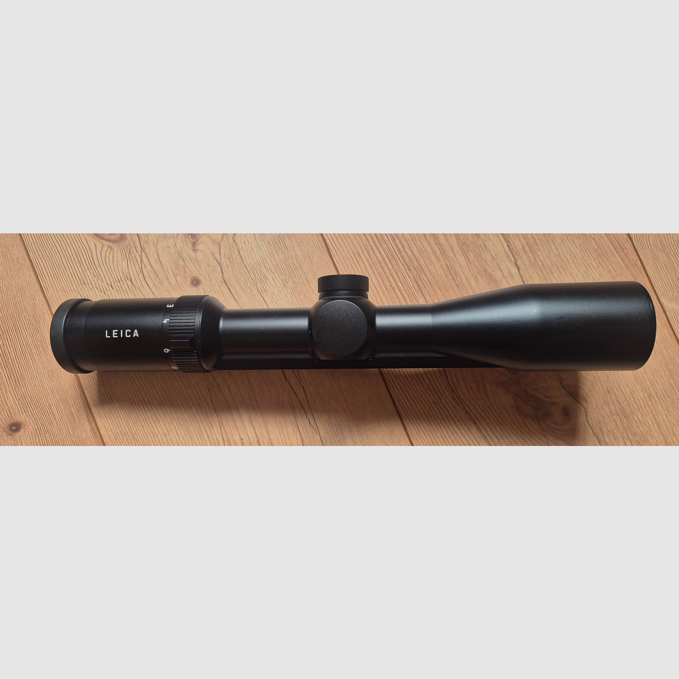 Leica Fortis 1.8-12x42i with rail like new