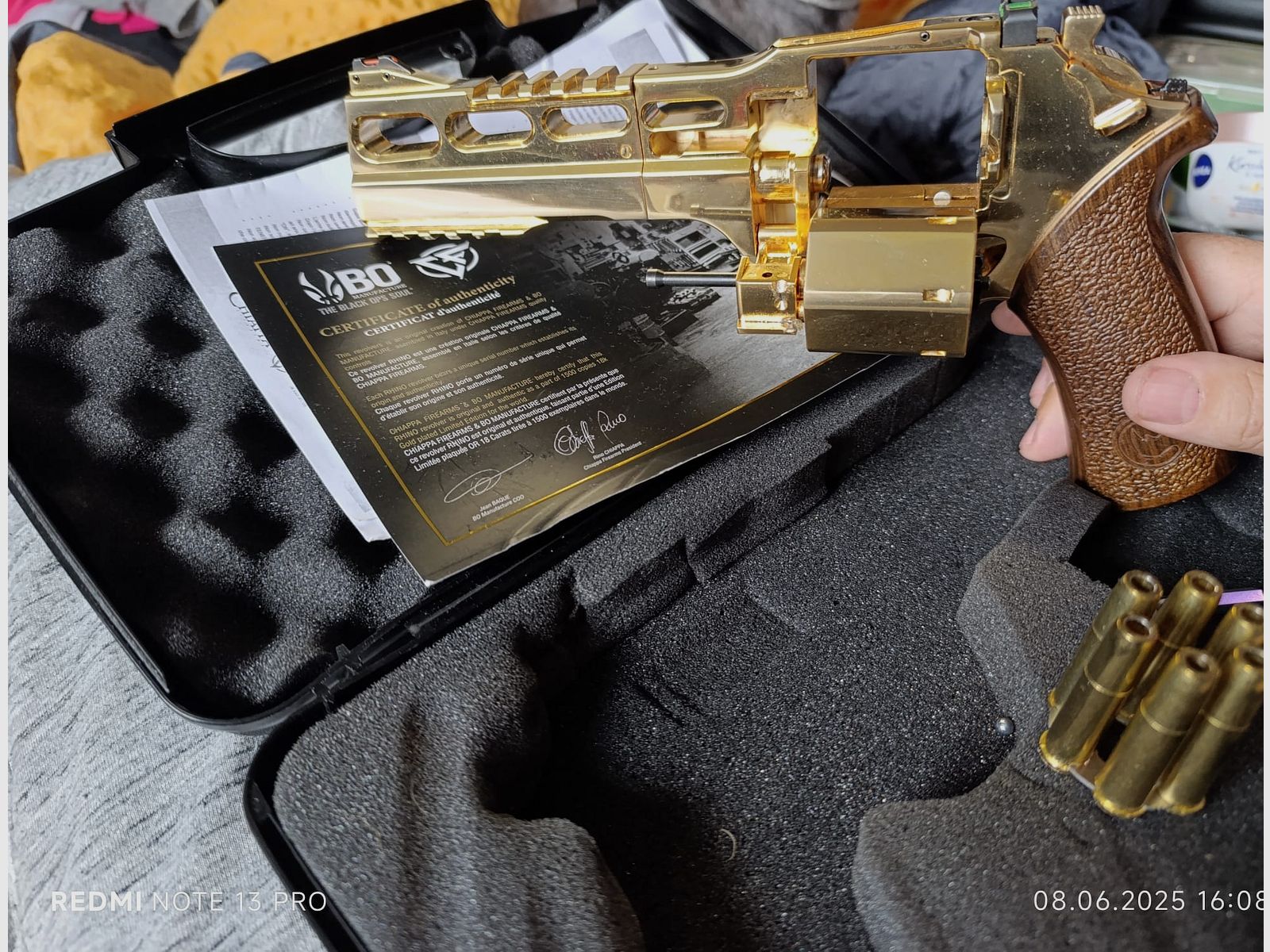 Revolver " CHIAPPA " von FireArms limitiert, 18 Karat Vergoldet