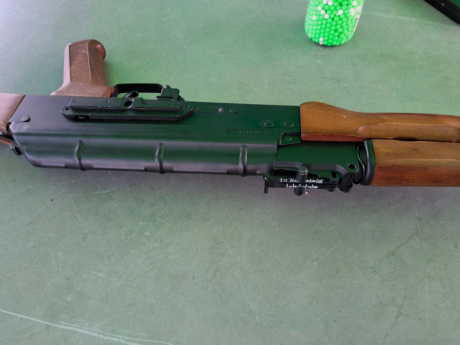 Airsoft AKM (real wood and metal)-Saeg, 1.6 Joule with battery