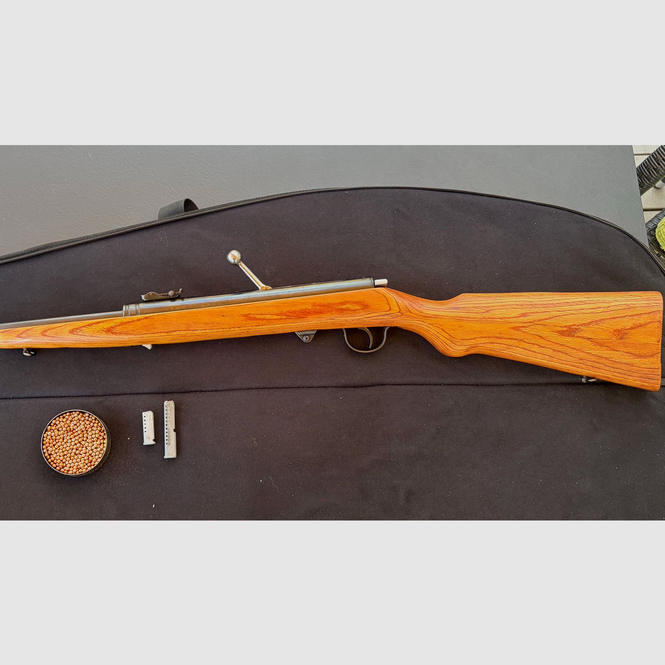 HEANEL carabina ad aria in buone condizioni, prodotta nell'aprile 1963