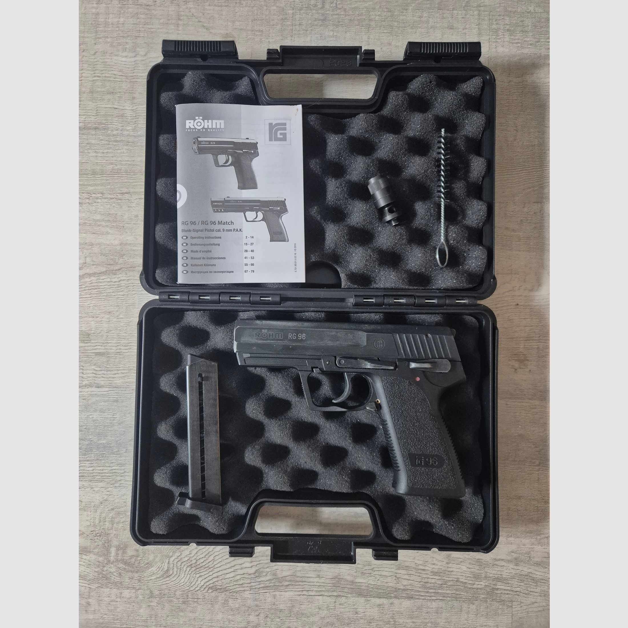 Röhm RG 96 pistolet alarmowy brüniert