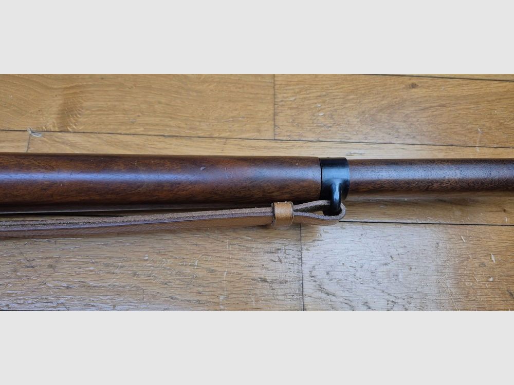 Zeldzame trainingsgeweer Heym 52 – Wapen vergelijkbaar met het model "Police 1952" – Kal. .22 LR – Zeer beperkte productie door Heym rond 1955 – Prachtig walnoot hout – Originele riem – Bijna nieuw – TBE++, afbeelding 11 van 30
