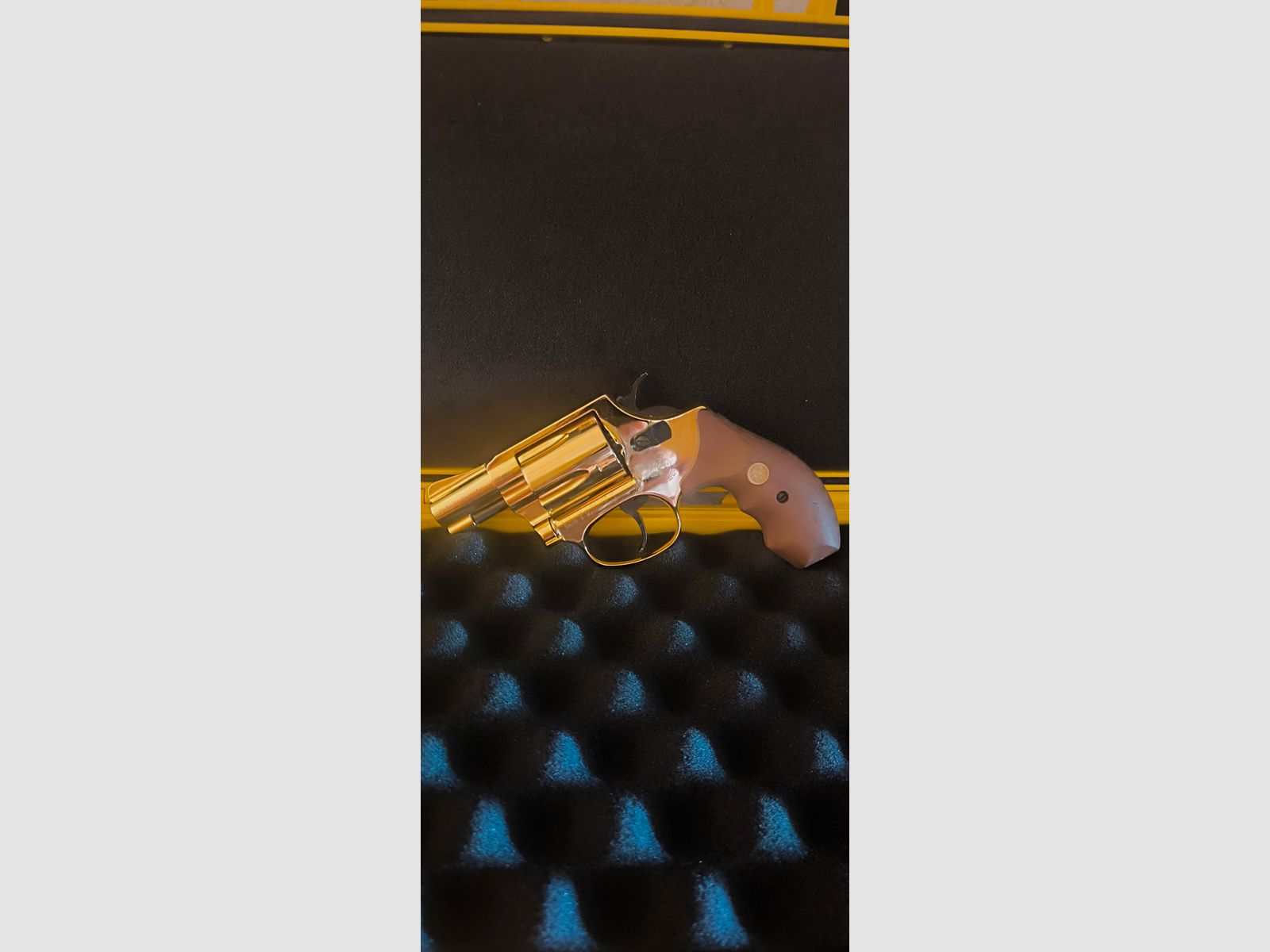 Revolver 9mmRK, 24Karat Vergoldet & Ungeschossen von Smith & Wesson, Modell Chiefs Special
