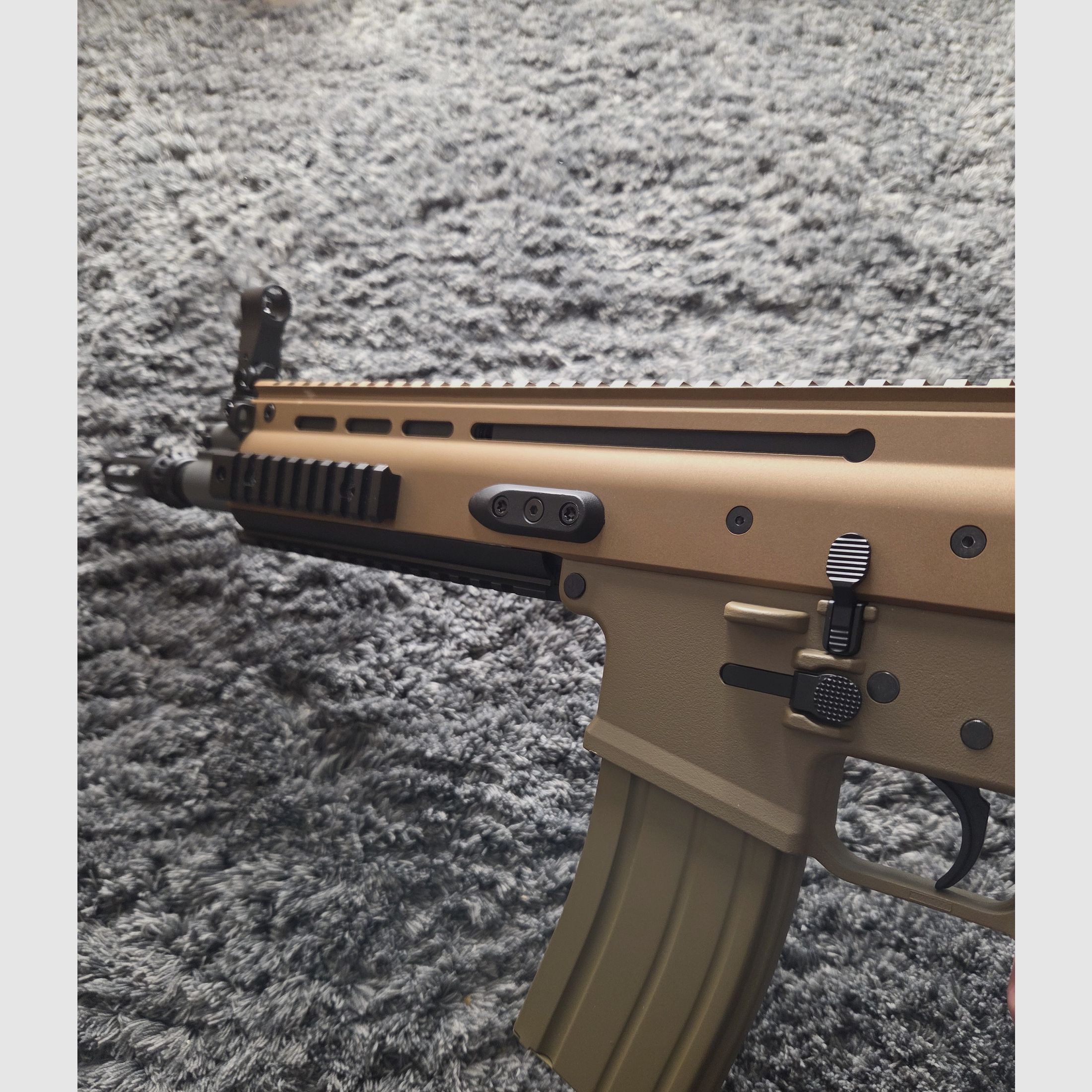 Begadi Mk16  Sport / Scar-L in Tan mit PRO FNS CNC Alu Rotary Hop Up Upgrade