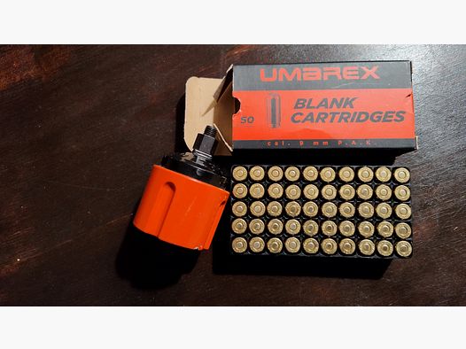 Umarex Knallpatronen Messinghülse 9mm P.A.K. 50 Stück + Abschussbecher für 4 pyro-Knallpatronen