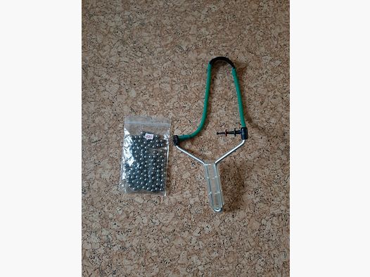 Katapult met 100 stalen kogels