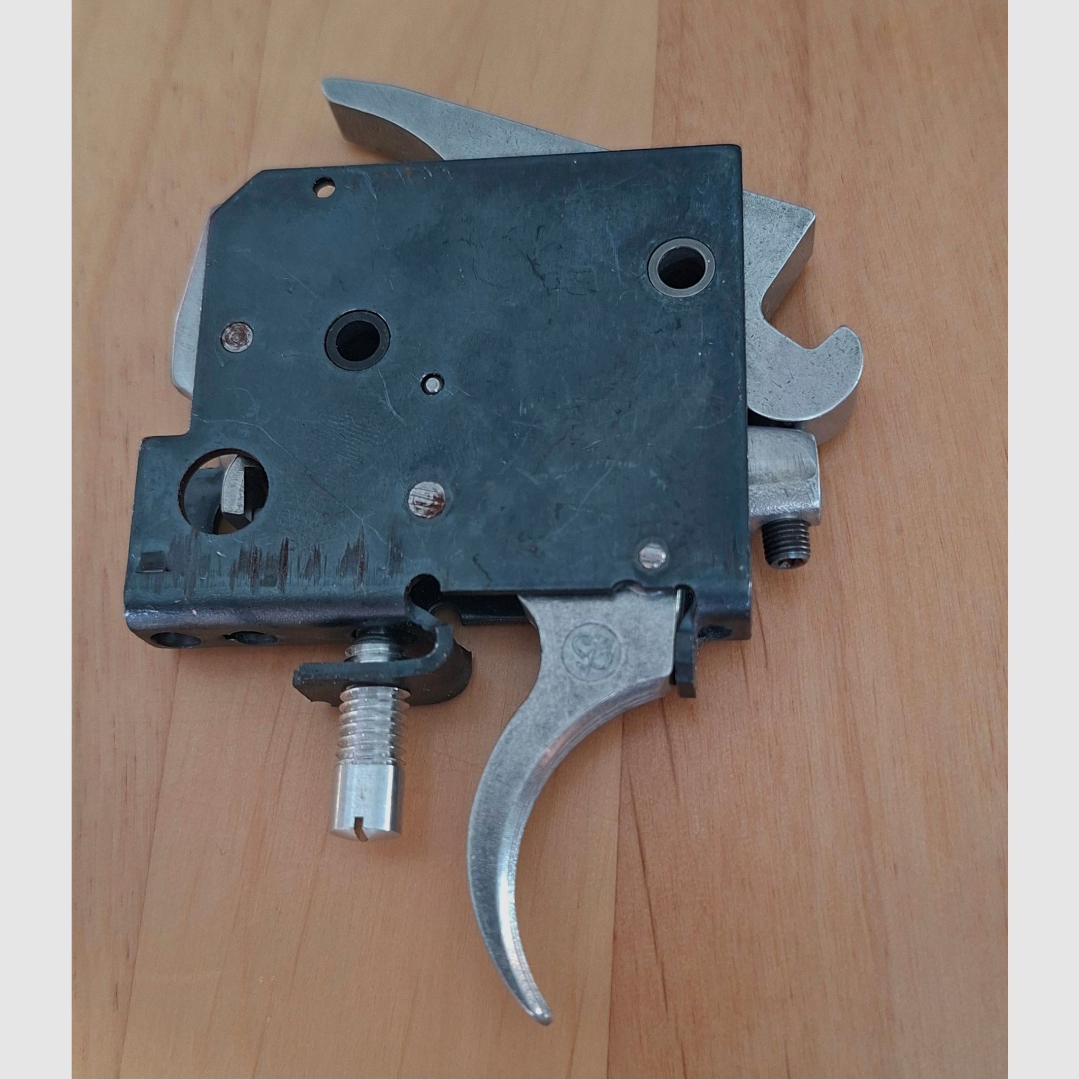 HW luchtgeweer trekker defect