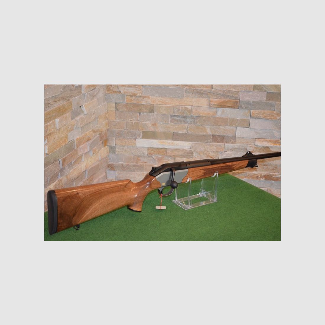 Blaser R8