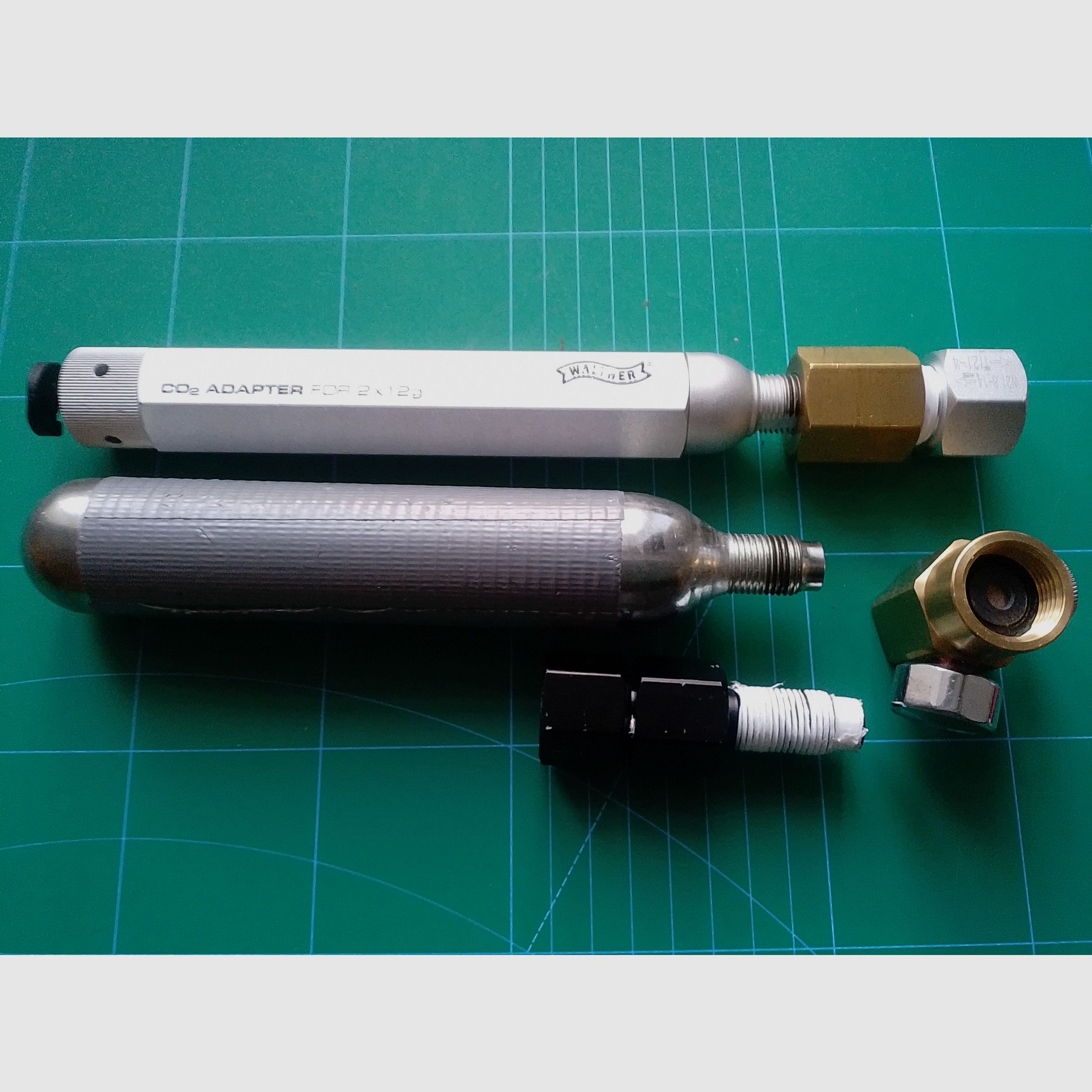 CO2 Adapter 88 Gramm + 12 Gramm Kartusche Adapter Soda Stream Airmagnum Gasflasche