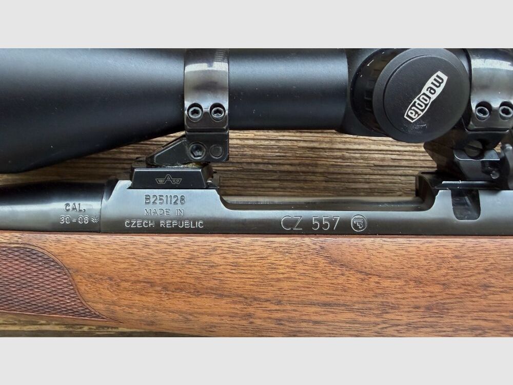 ZBROJOVKA BRNO CZ 557 Luxe avec Meopta 3 - 12x56 RD .30-06Spring
