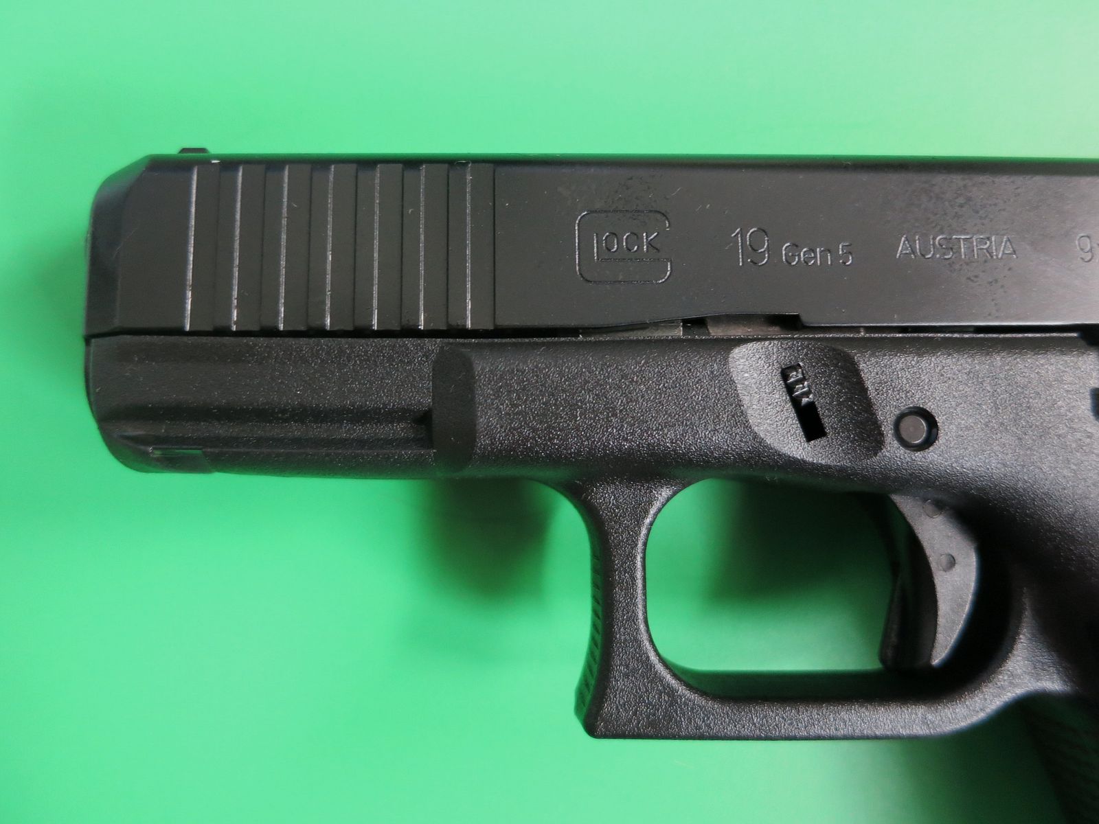 GLOCK 19 GEN5 - Pistola deportiva de autoload, calibre 9 mm Luger       #11