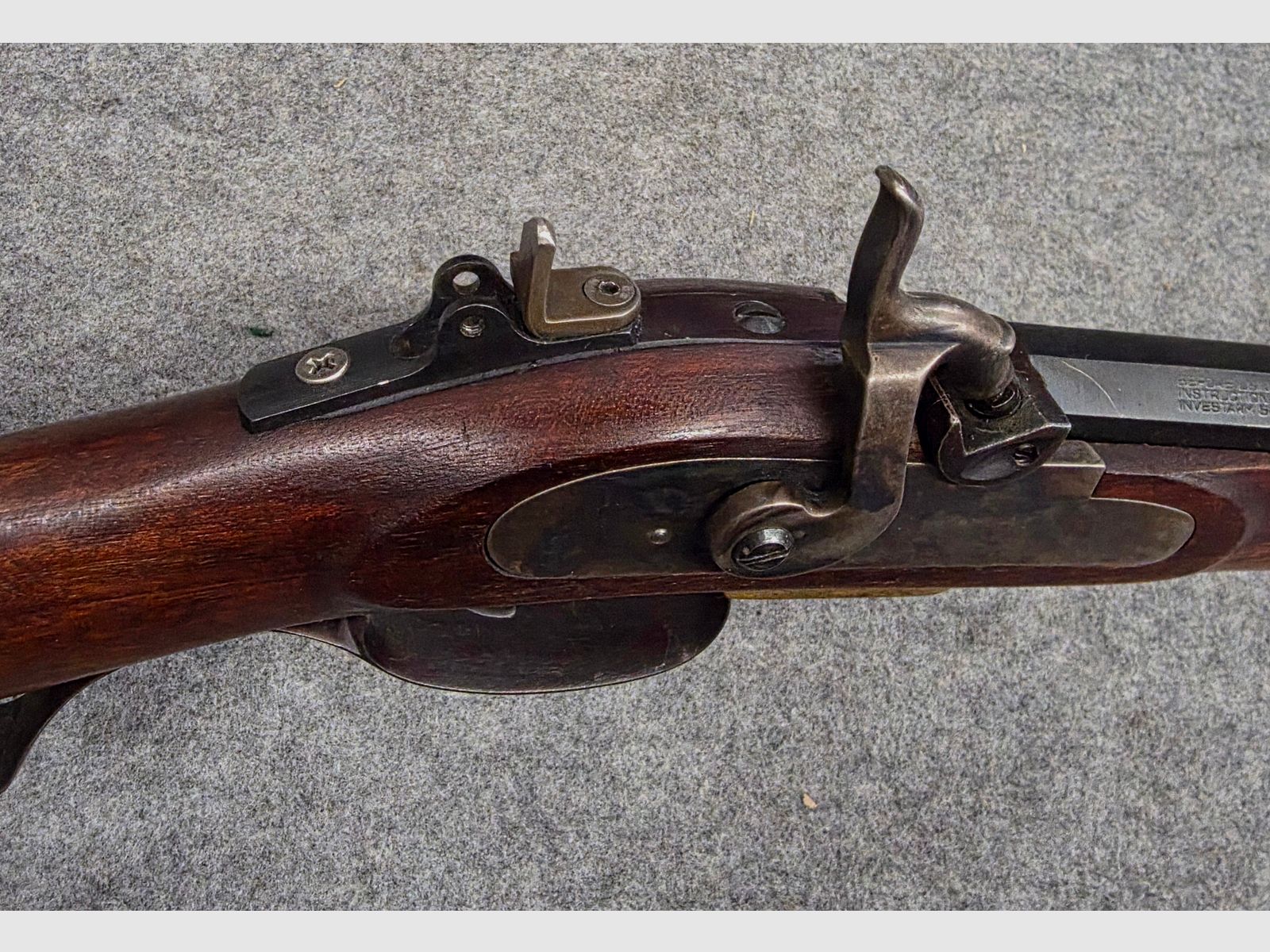 Fusil à percussion à chargement par l'avant MAV Fabriqué en Italie Mod. Hawken Calibre .45 Fusil à percussion à chargement par l'avant