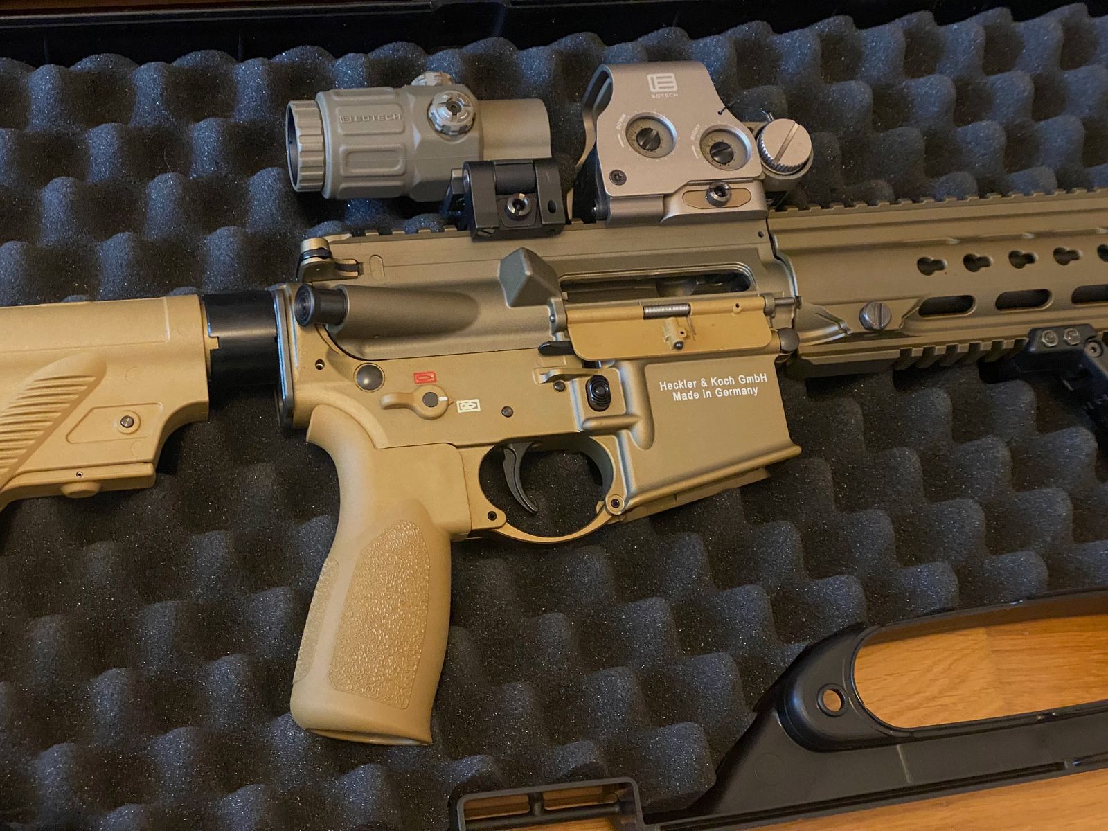 H&K MR223 A3 Slimline HKey in RAL8000 + EOTECH Set