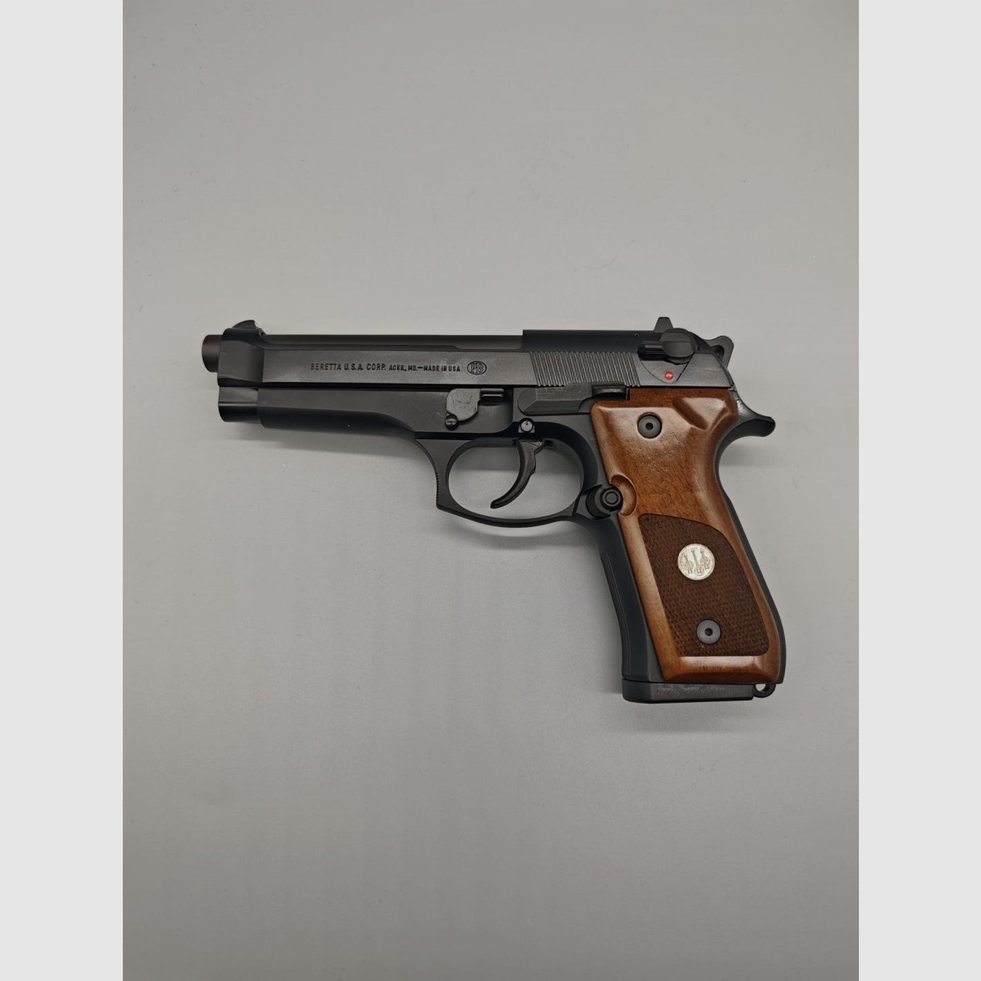 Pistole BERETTA 92 FS bronzefarben schwarz Schaft aus Holz Kal. 9mm, Bild 1 von 5