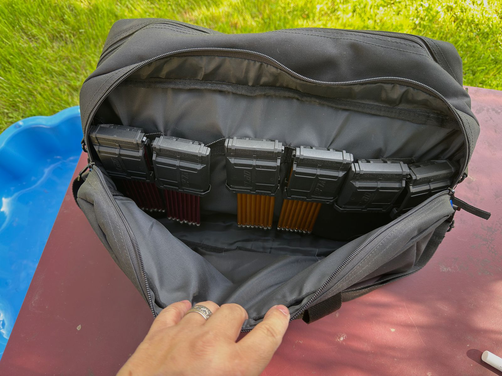 Ultrakomplettpaket EK Archery Vlad Repetierarmbrust mit 8 Schuß Magazin, Tasche, 30, 60 und 90 lbs Bogen, 6 Speadloader, Reddot, Ersatzsehenen, Pfeile usw.