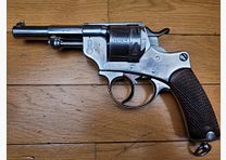 Très beau revolver réglementaire Mod 1873 11mm73 – intégralement mono matricule – encore du jaune paille – Top état !