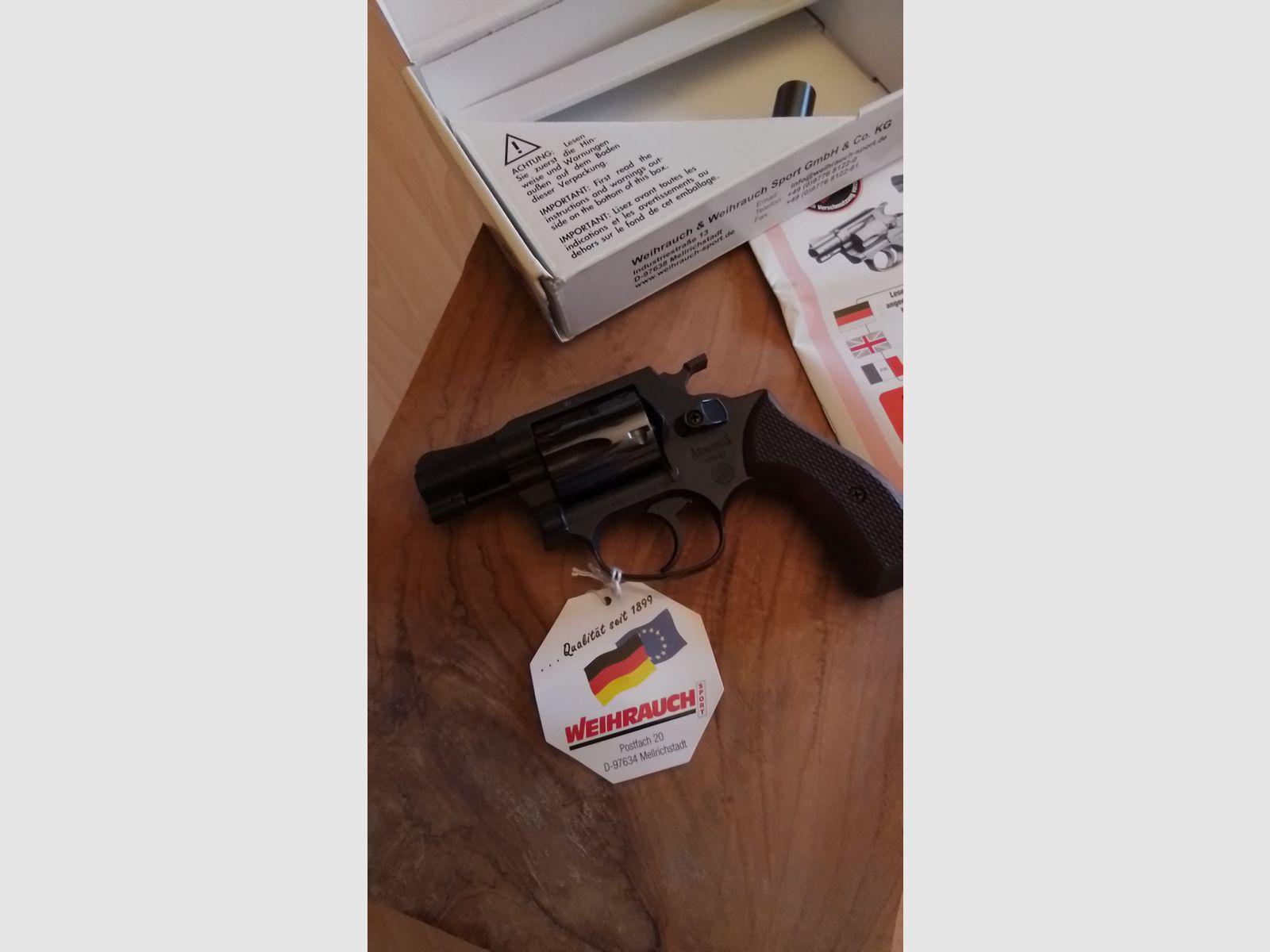 WEIHRAUCH Arminius HW 37 revolver d'alarme / revolver à gaz 9mm bang poignées en bois Neuf