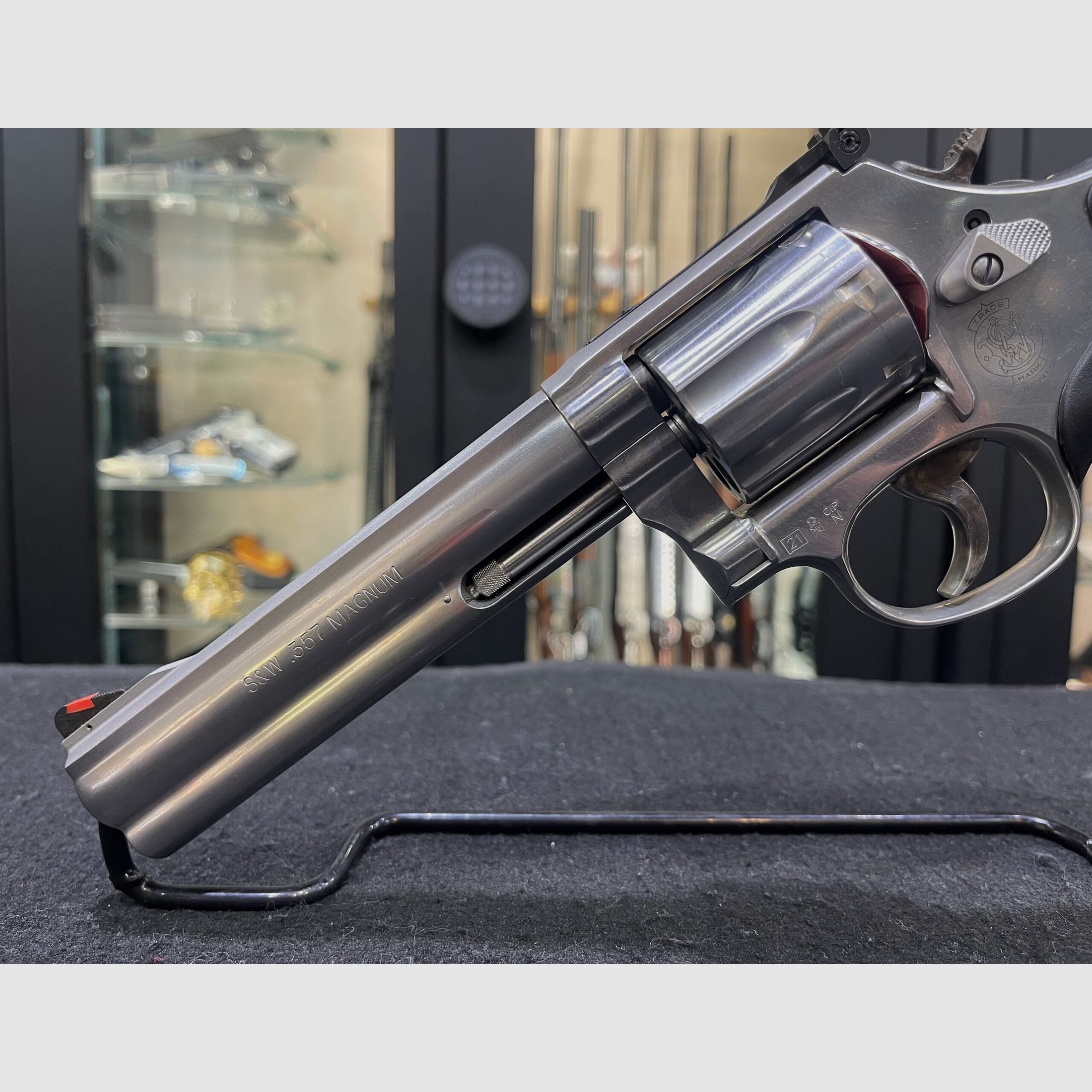 SMITH & WESSON 686 DISTINGUISHED PLUS 6”, afbeelding 2 van 12