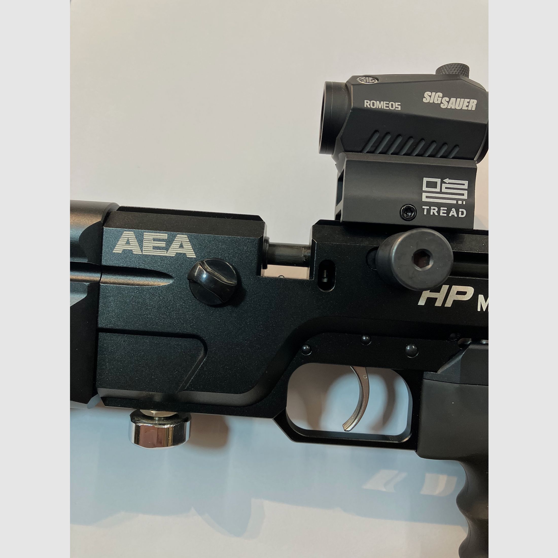 HP Max MK2 mit Schalldämpfer, Sig Romeo5 Rotpunktvisier und Zubehör