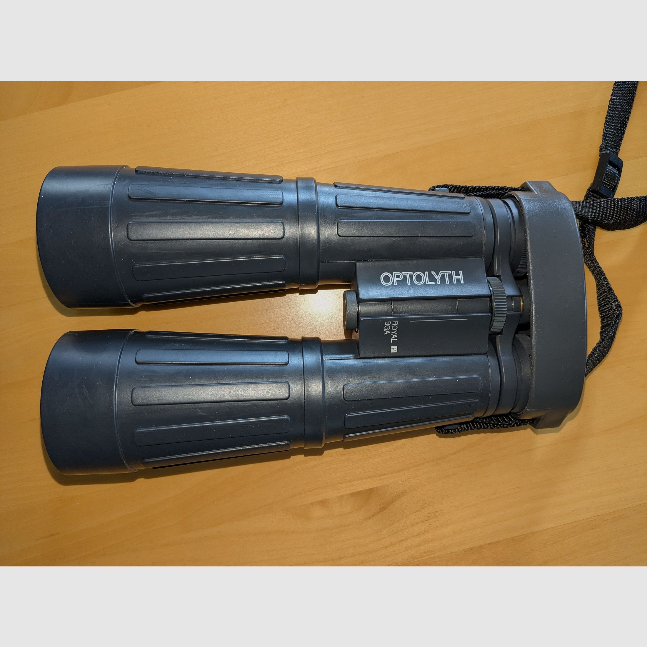Lichtstarkes Fernglas Optolyth Royal 8x63 P BGA 