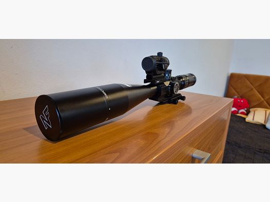 Nightforce 15-55x52 Compettion FCR-1 avec rail Bussis P.E.P.R.7M et viseur point rouge Feyachi RDS-36 1x22mm 5 MOA Rouge & Vert viseur point rouge