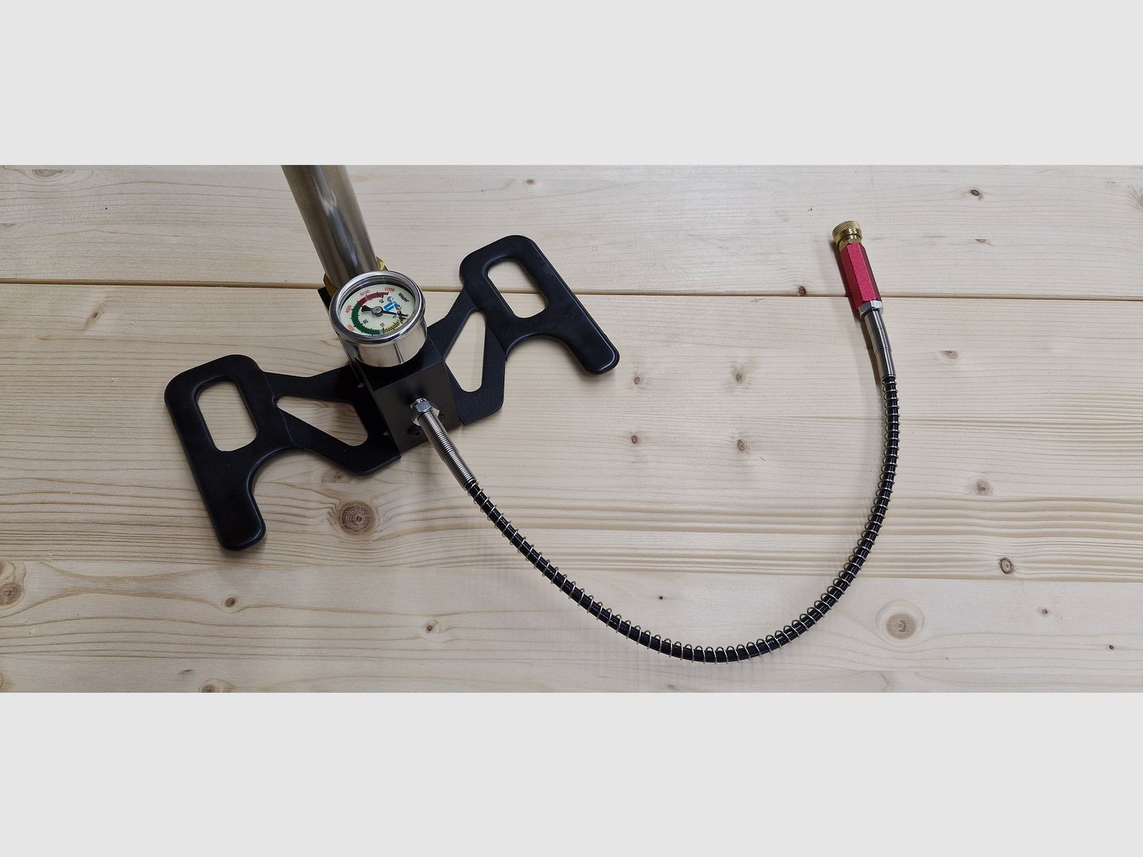 Pistola de aire comprimido Diana Bandit, aire comprimido, cargador, silenciador - con bomba de aire, soporte, diabolo de 4,5 mm, soporte, accesorios