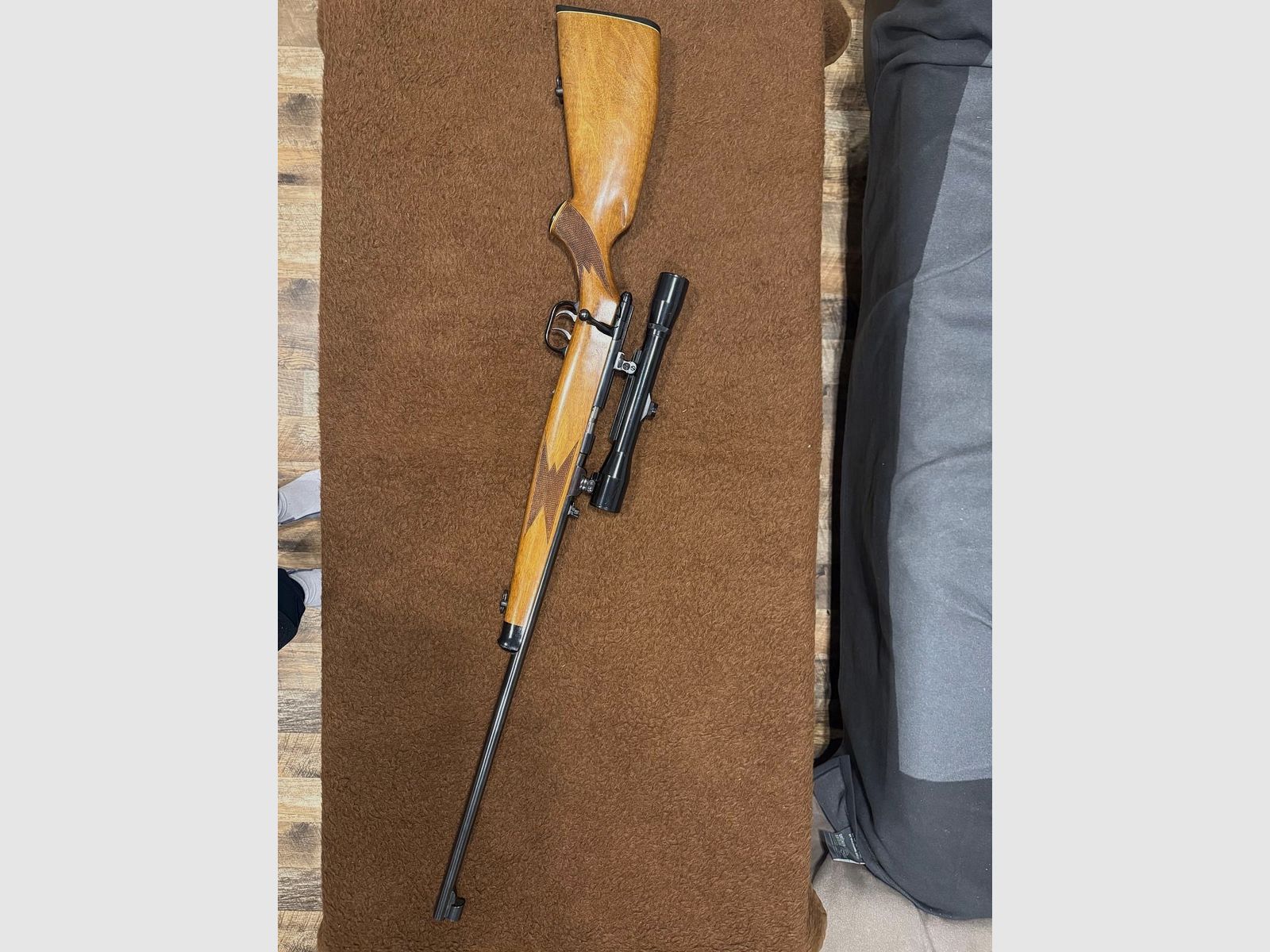 Krico .22lr Répétiteur avec lunette - bien entretenu