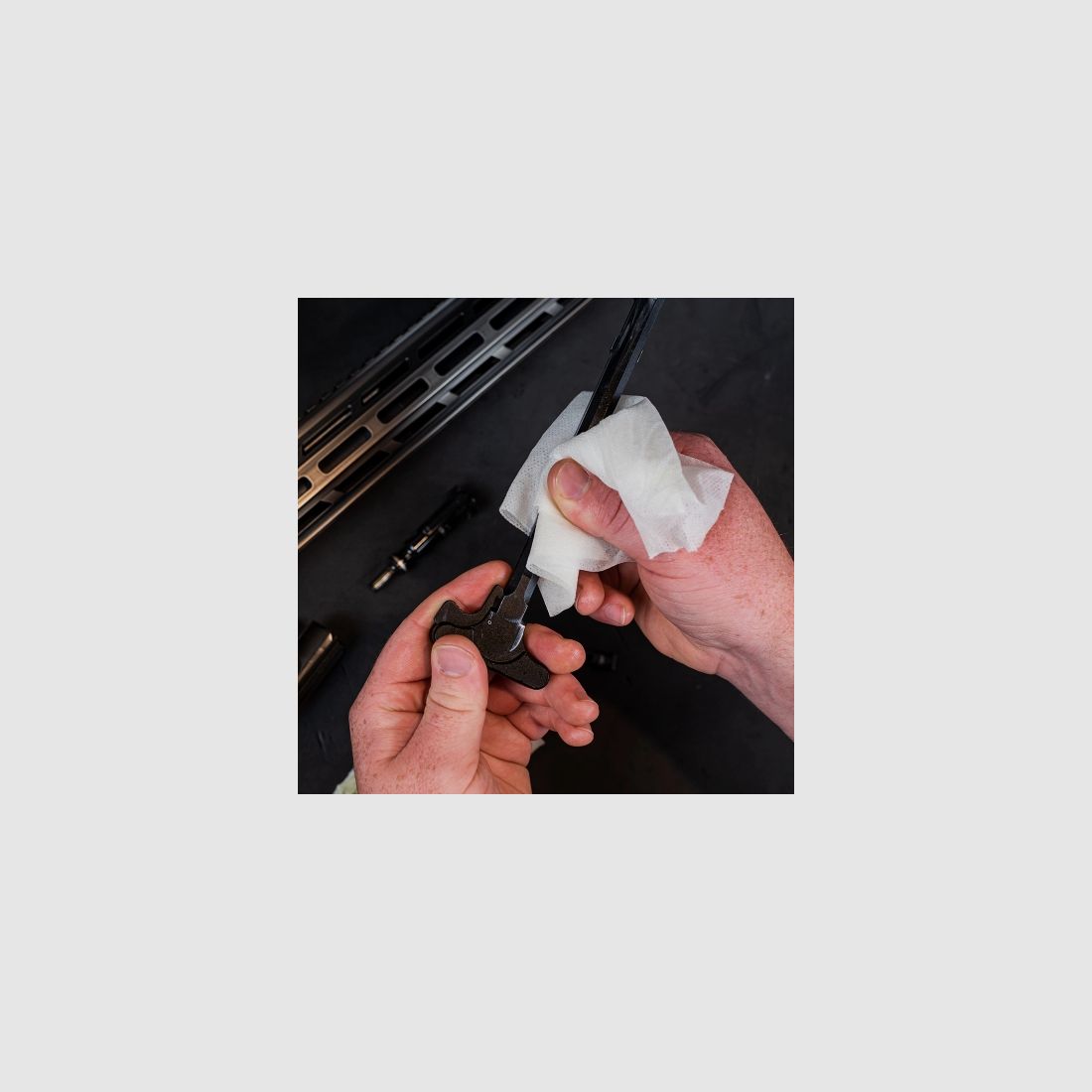 Otis 085 CLP chusteczki do czyszczenia w praktycznym dozowniku, 75 chusteczek