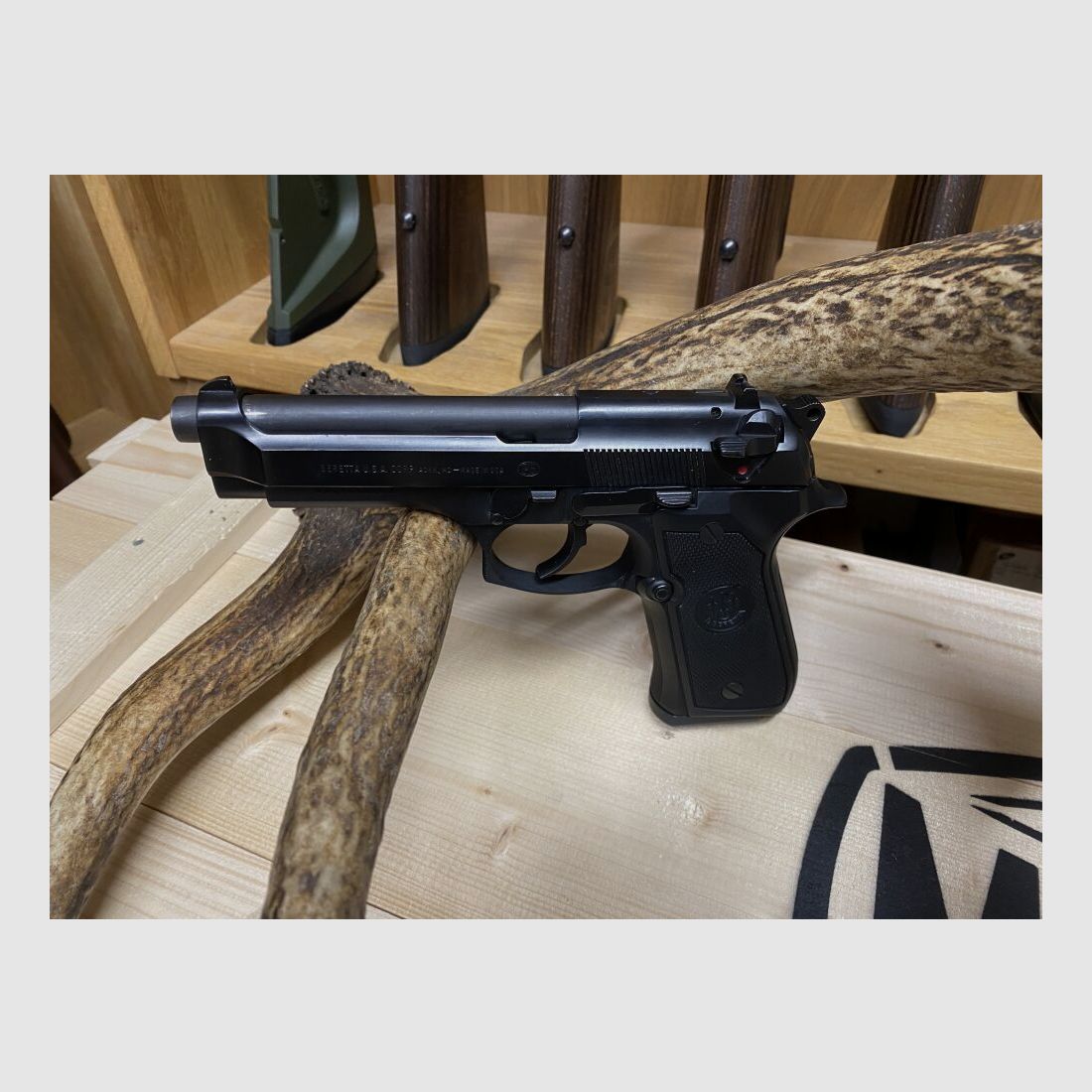 Beretta 92 FS, image 1 sur 3