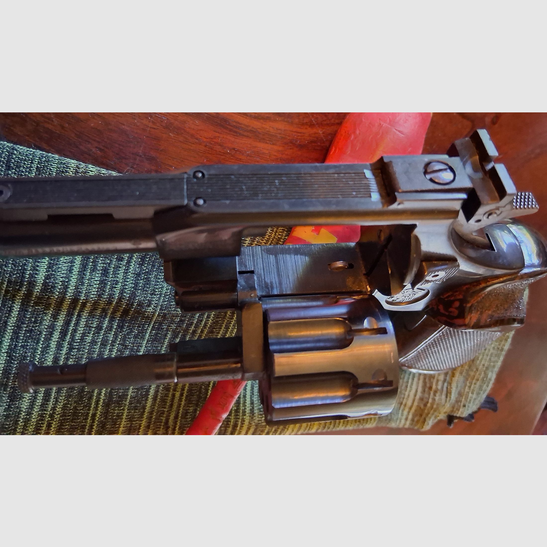 Arminius HW4/6 w kalibrze 4mm Rand lang, 8-strzałowy