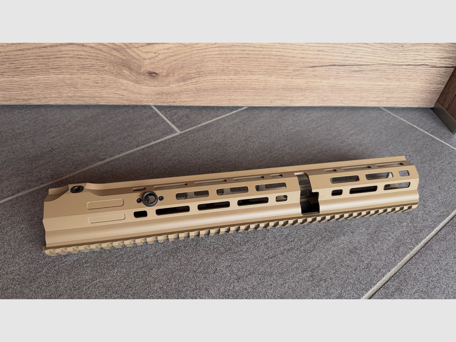 B&T M-LOK protezione per le mani per HK MR223 COYOTE TAN Cerakote lunga (per MR223 in 16,5")