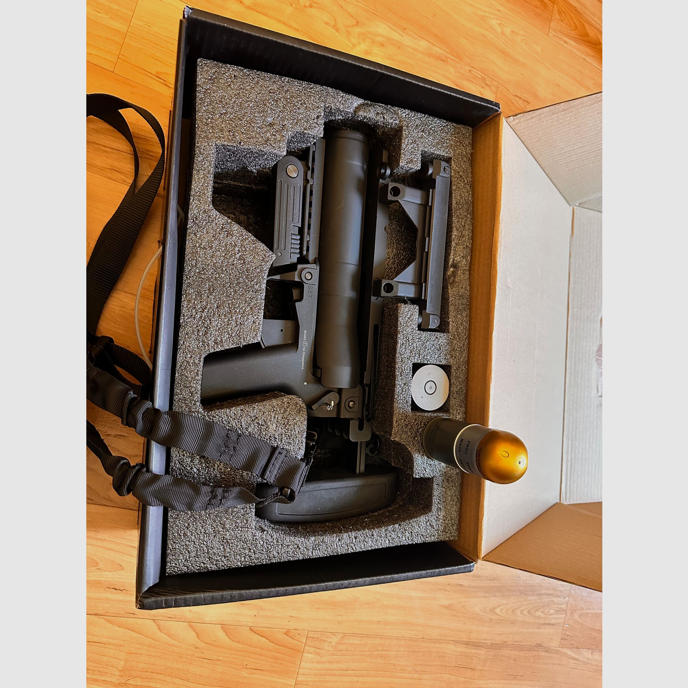 S & T Airsoft Gun ST 320 A1  Gas 