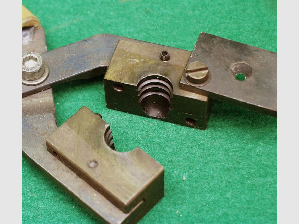 D. Sturm Gießkokille mit Griffzange .54 Sharps, gebraucht