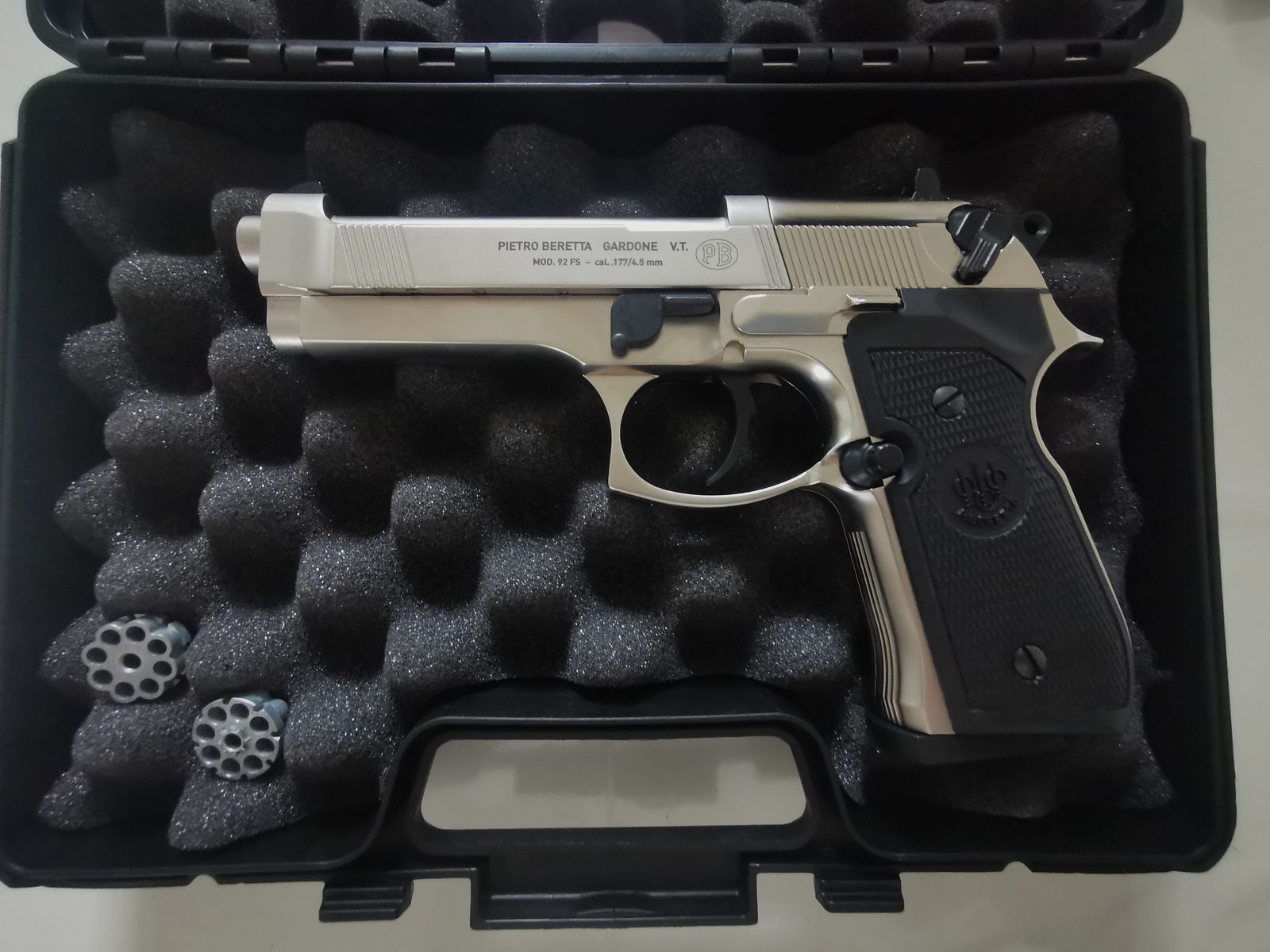 Beretta M92 FS Nickel 4,5mm CO2