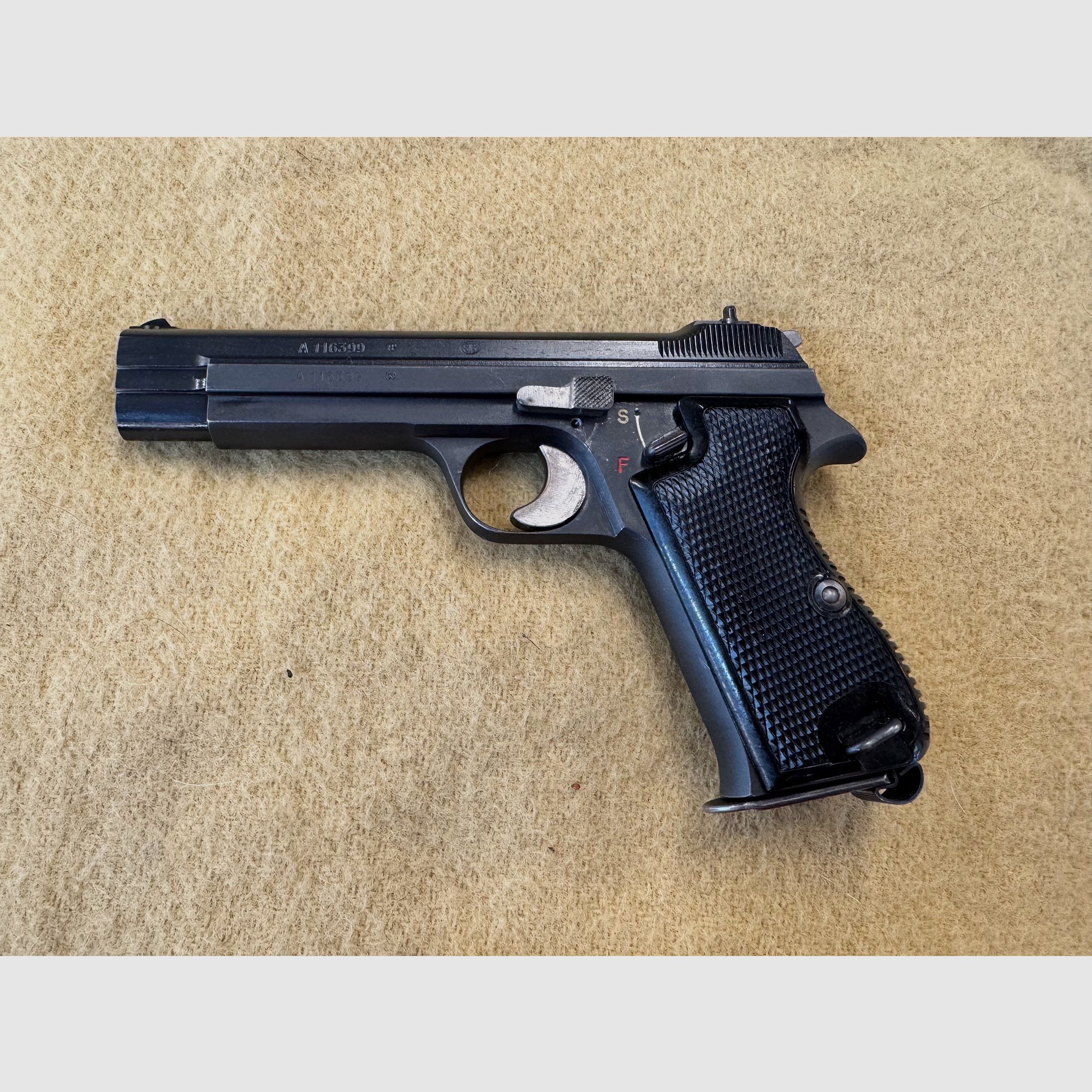 SIG P210 Schweizer Armee Pistole 9mm