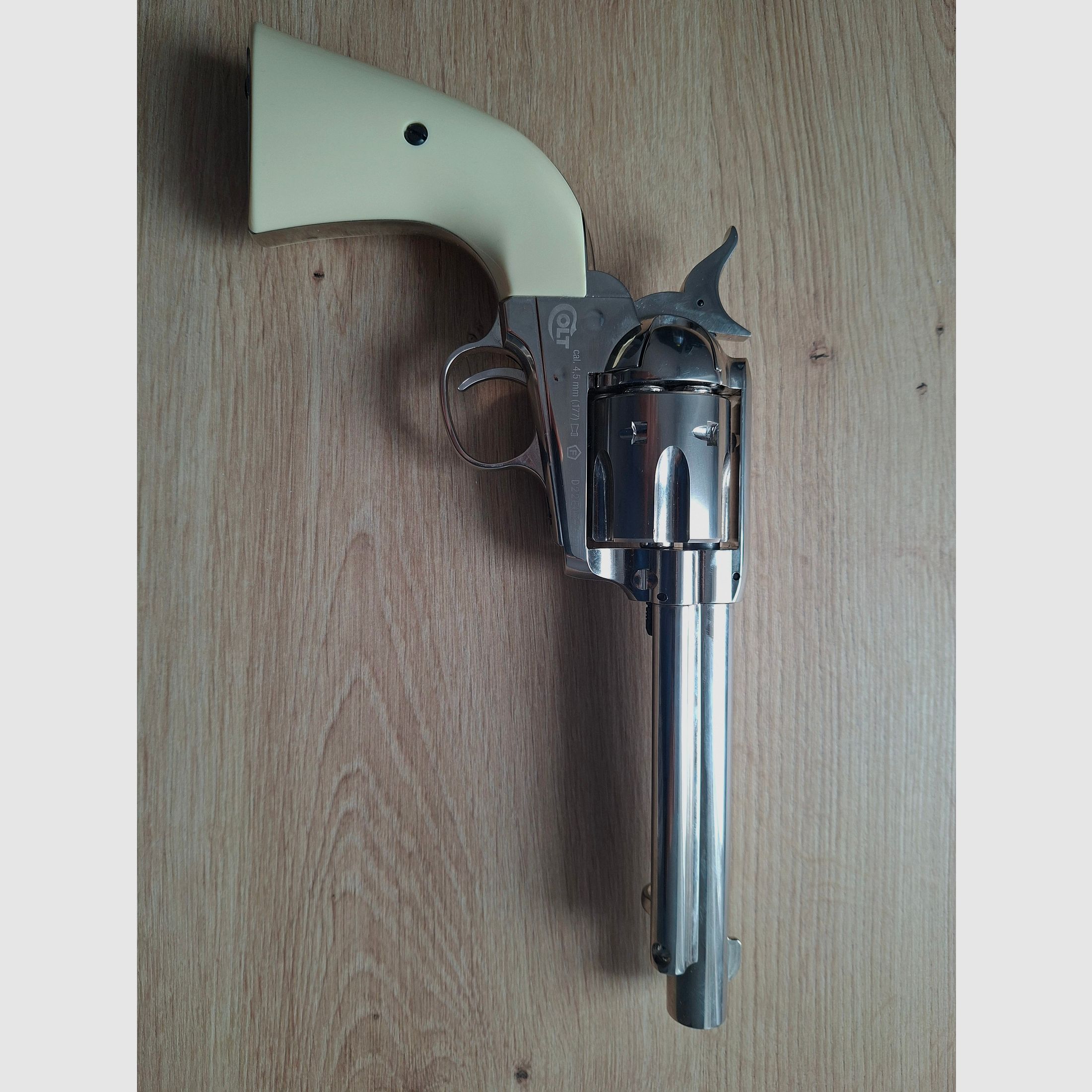 Colt Single Action Army® SAA Co2-Revolver wykończenie niklowe kaliber 4,5 mm Diabolo (P18)
