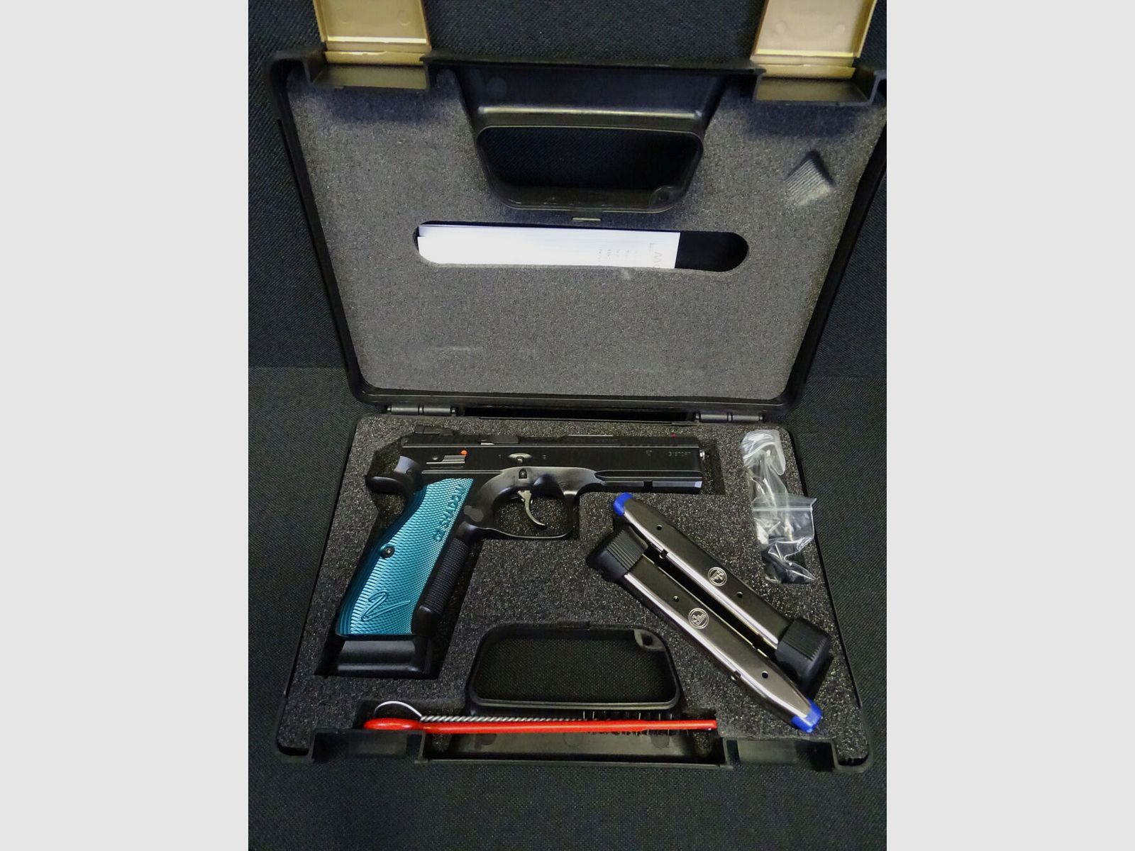 CZ Shadow ll blau