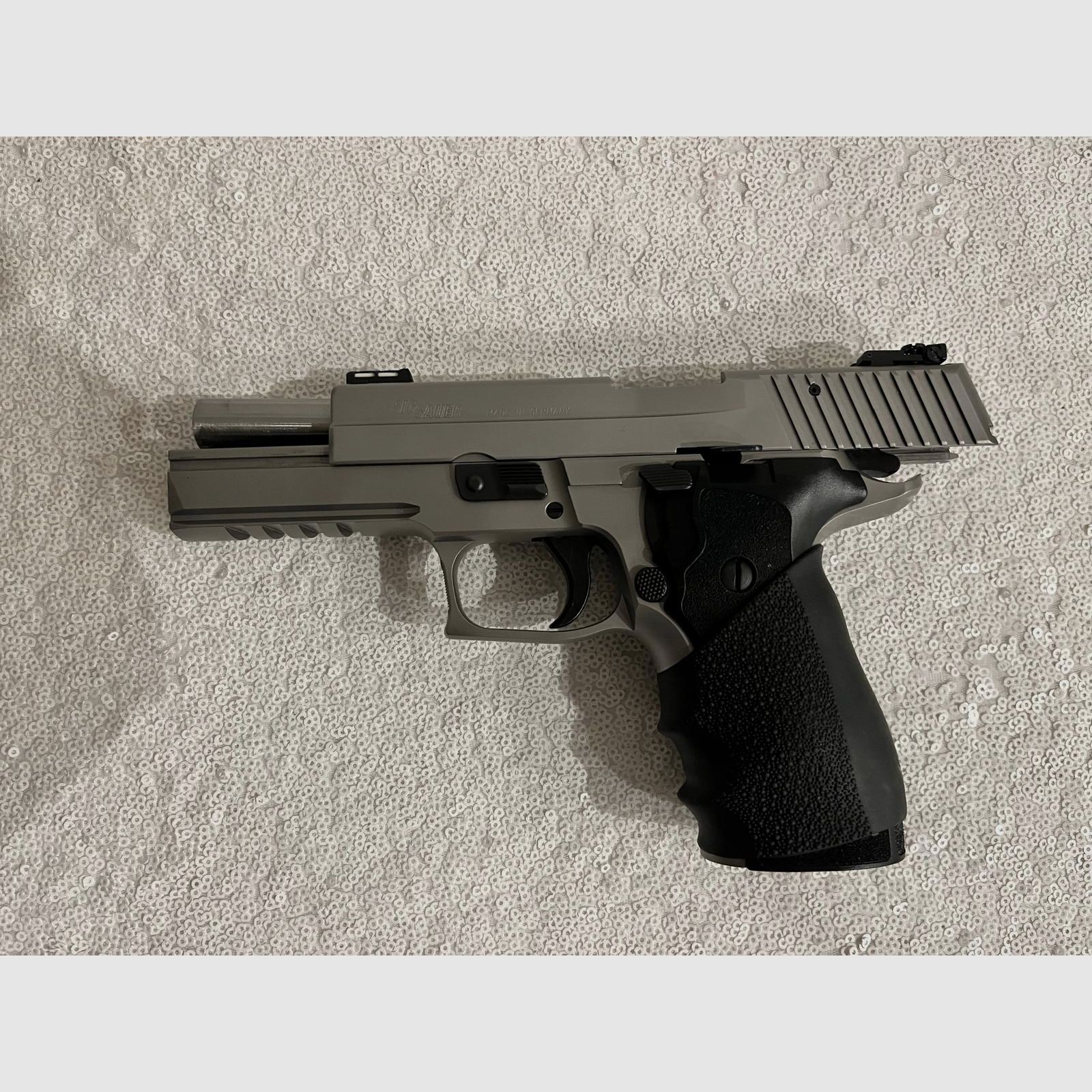 SIG Sauer P226 LDC II – 9 mm – Made in Germany – incl. .22 l.r. conversion system