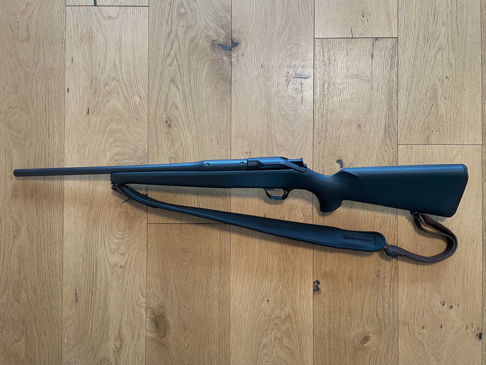Blaser R8 Professional Kal. 30-06 SPRG / Svemko Schalldämpfer Titan / Blaser Riemen / 100 Schuss