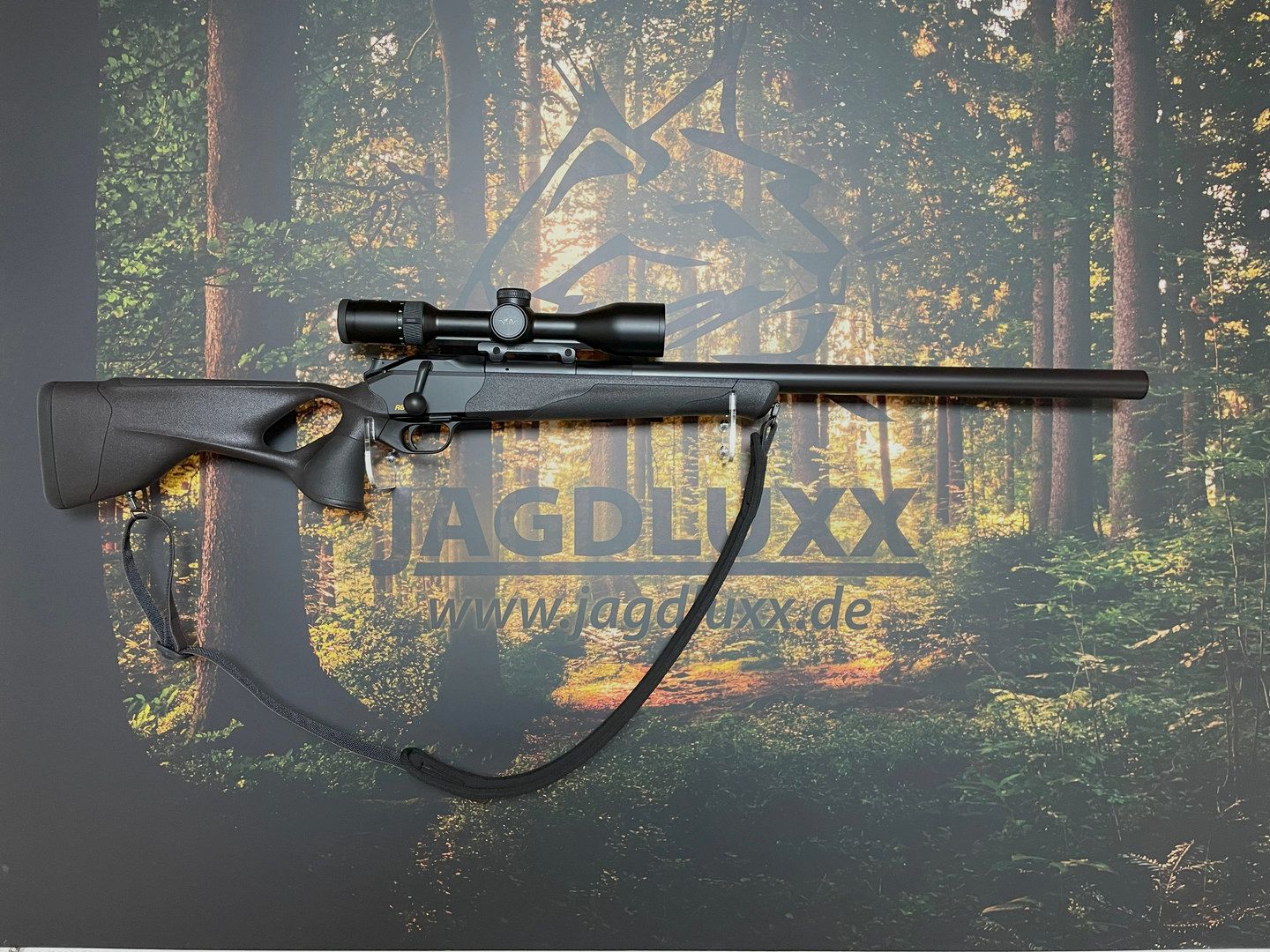 Blaser R8 Ultimate Silence im Komplettset mit Blaser B2 2-12x50 und Gewehrriemen
