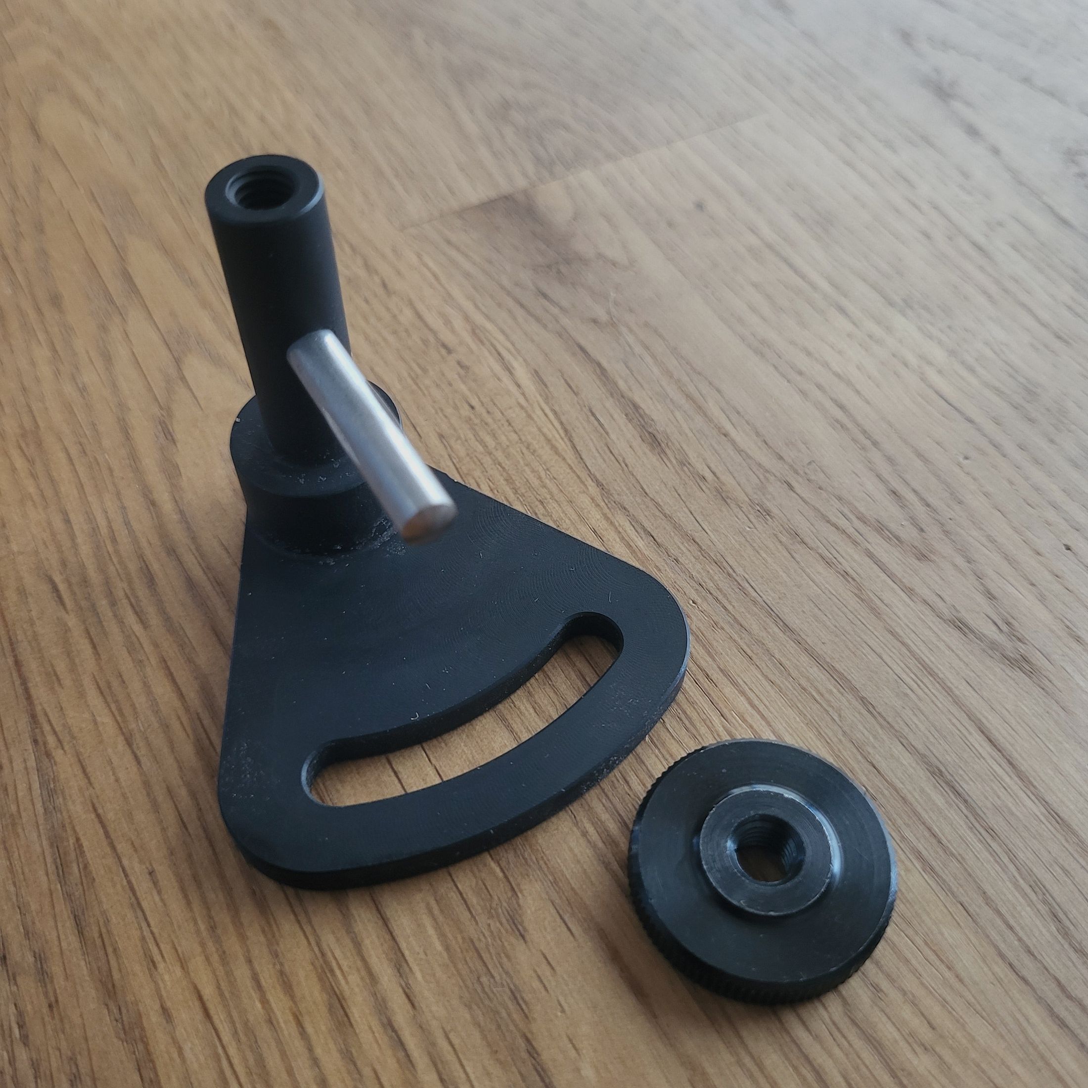 Renforcement du couple pour l'inclinaison latérale des bipieds standard