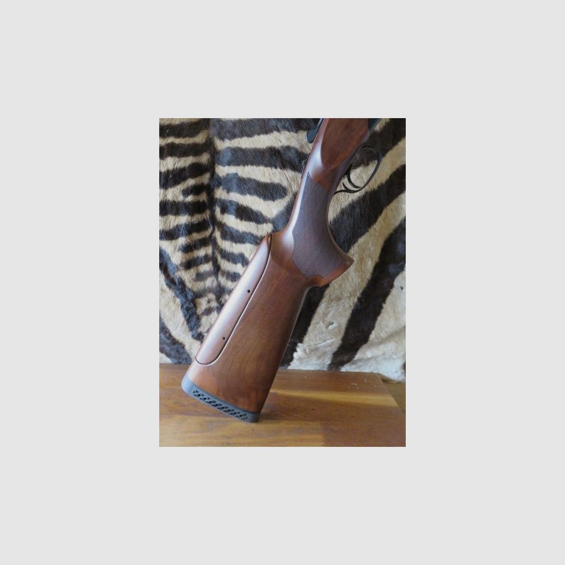 HUGLU Parcours Flinte Kal. 12/76 mit 76 cm Läufen 5 interne + 5 externe Chokes – verstellbare Backe – Waffenkoffer, Bild 9 von 11