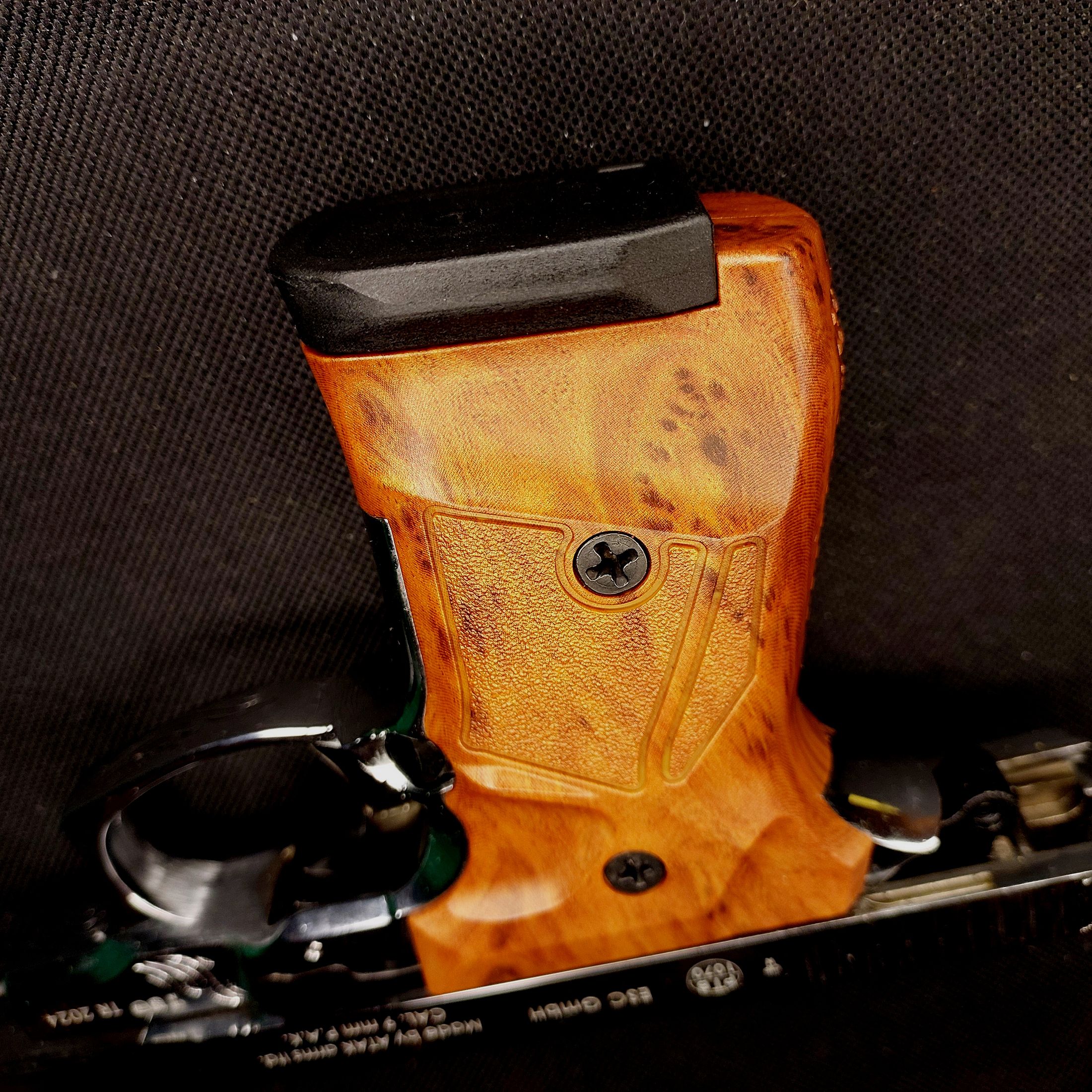 Zoraki 914-P blank firing pistol 9mm P.A.K. chrome engraved wood look (PTB 1070) - 914 as good as new!