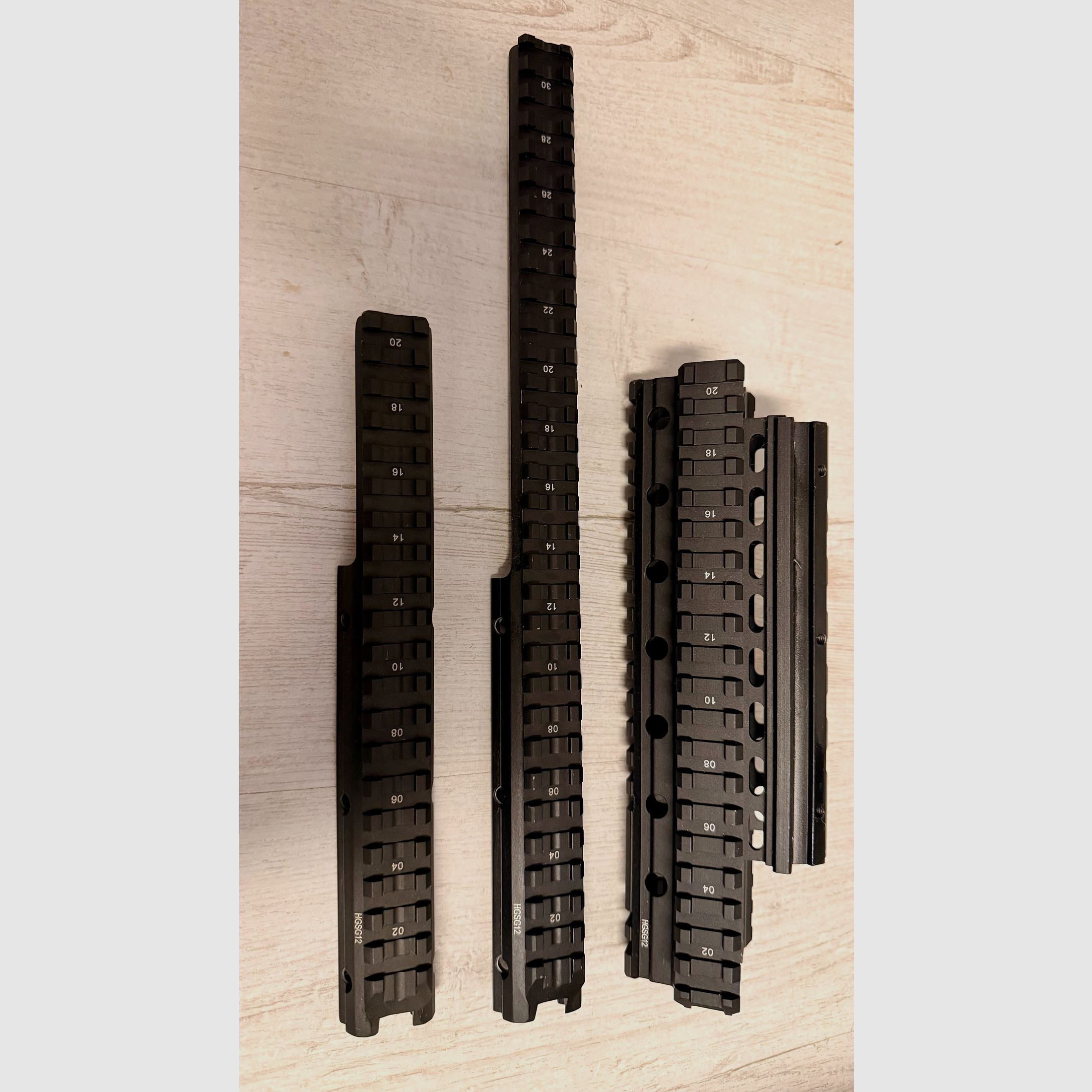 UTG Leapers MNT-HGSG12 Picatinny / Quad Rail – singoli pezzi (Saiga-12)