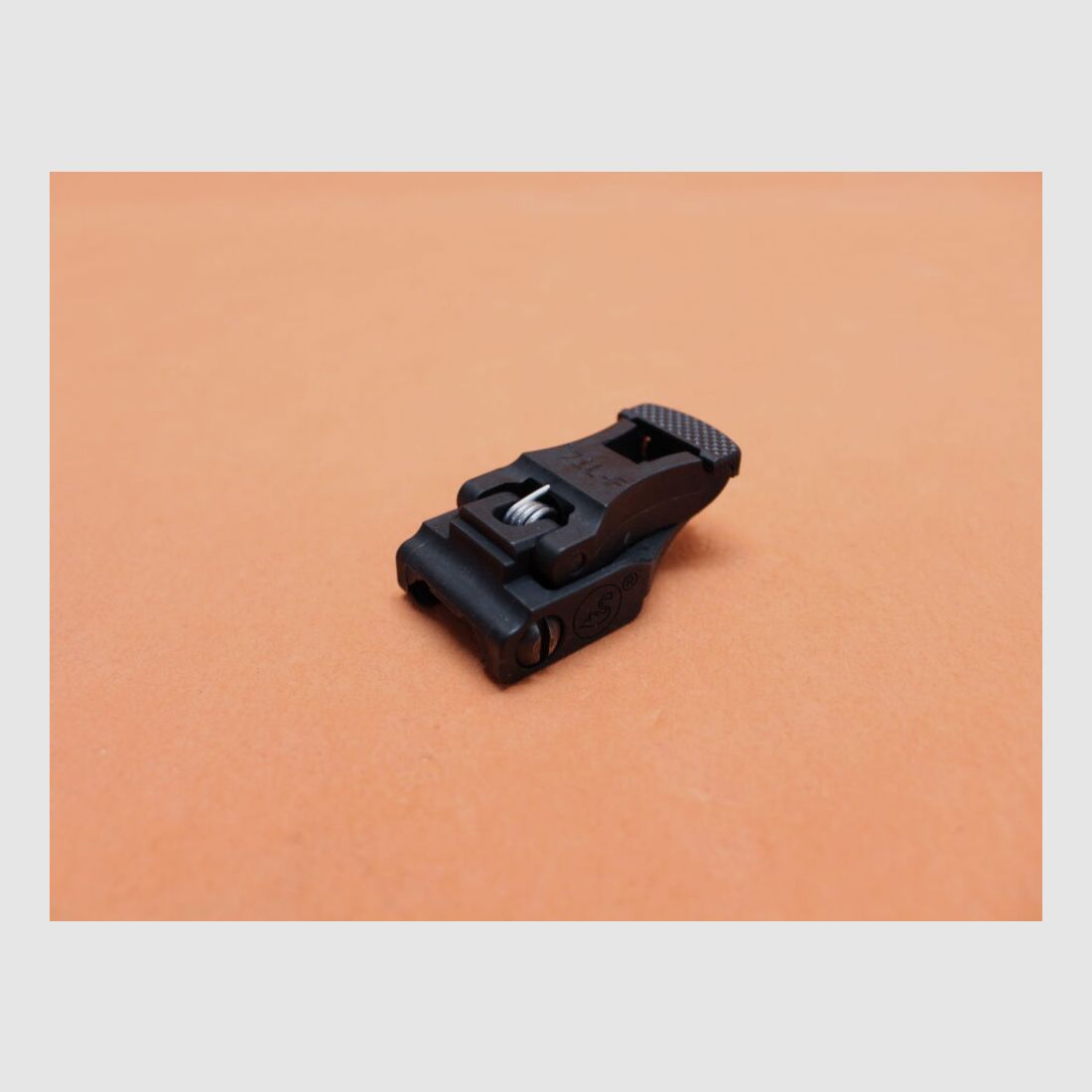 ARMS ARMS #71L-F Flip-Up Front Sight Handguard Mount Polymer/ Klappkorn do profilu Picatinny BH=15,5mm, zdjęcie 3 z 4