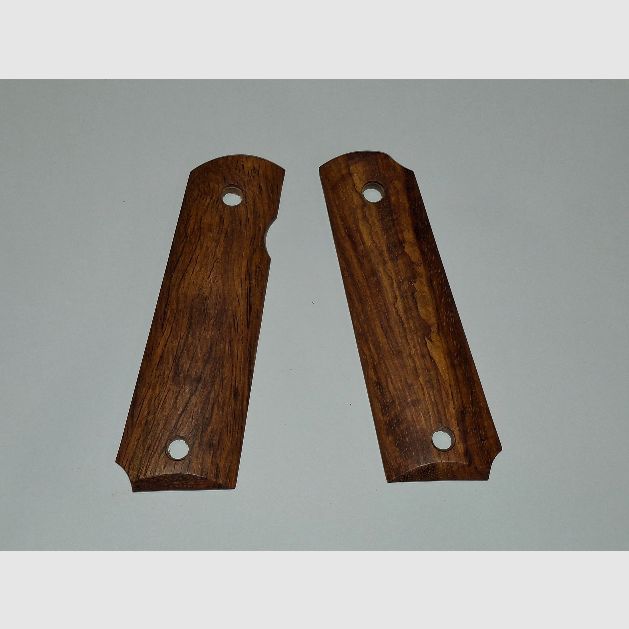 Grips of the Cold 1911 P.A.K