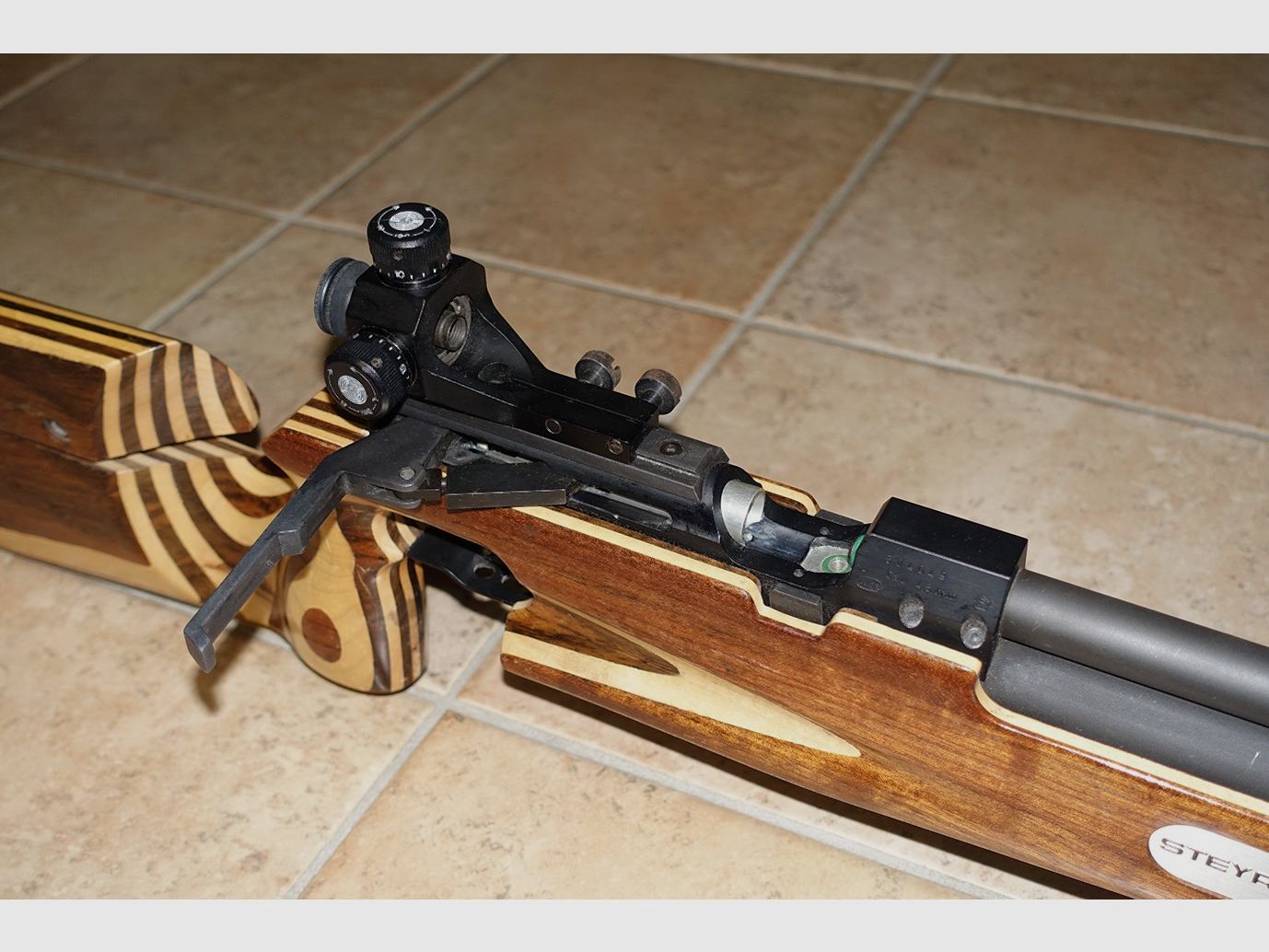 Steyr Matchgewehr LG 91 + 3 Kartuschen + Fülladapter